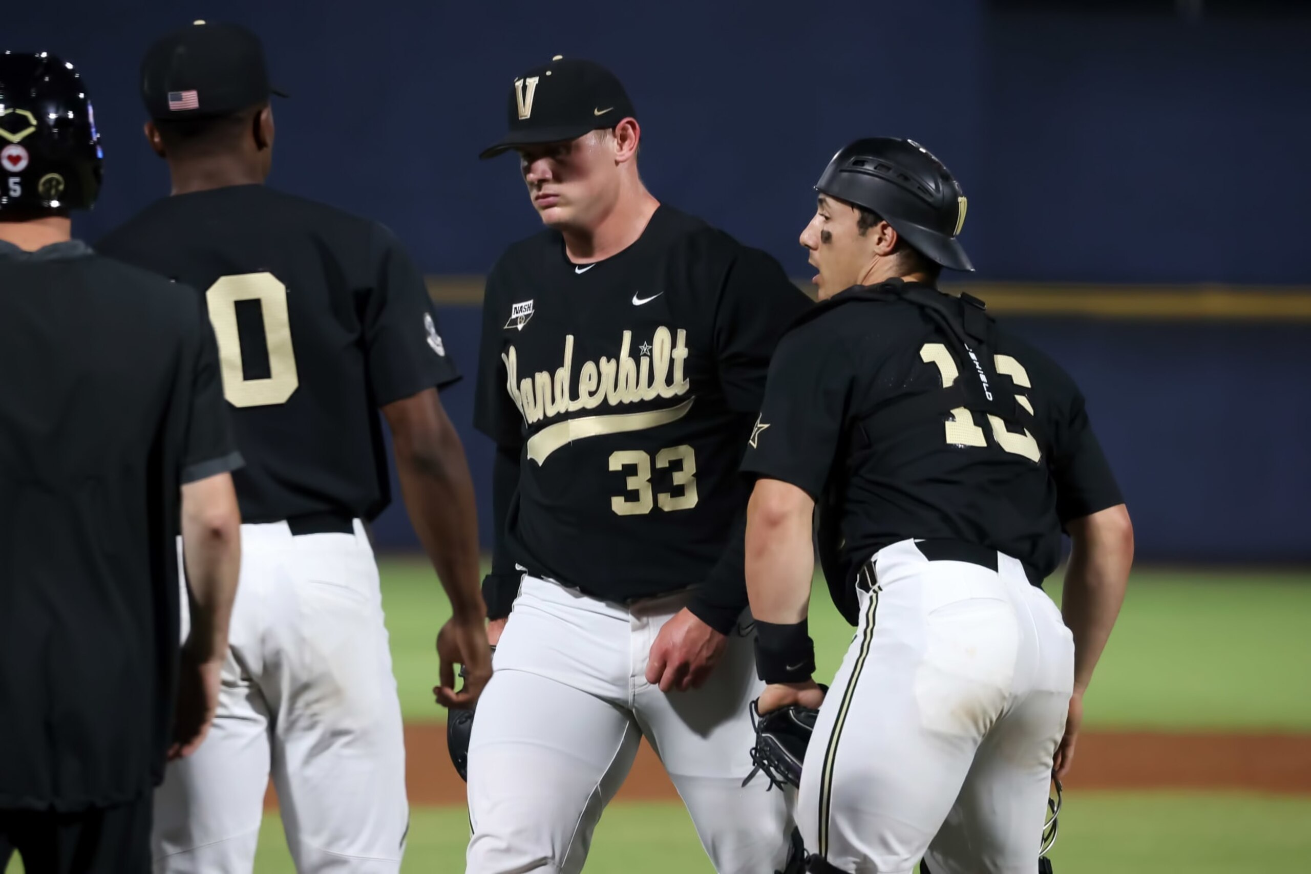 HOOVER, AL - MAY 25: Vanderbilt Commodores pitcher Hunter Owen (33) during the 2023 SEC Baseball Tournament game between the Vanderbilt Commodores and the Florida Gators on May 25, 2023 at Hoover Metropolitan Stadium in Hoover, Alabama.  (Photo by Michael Wade/Icon Sportswire via Getty Images)