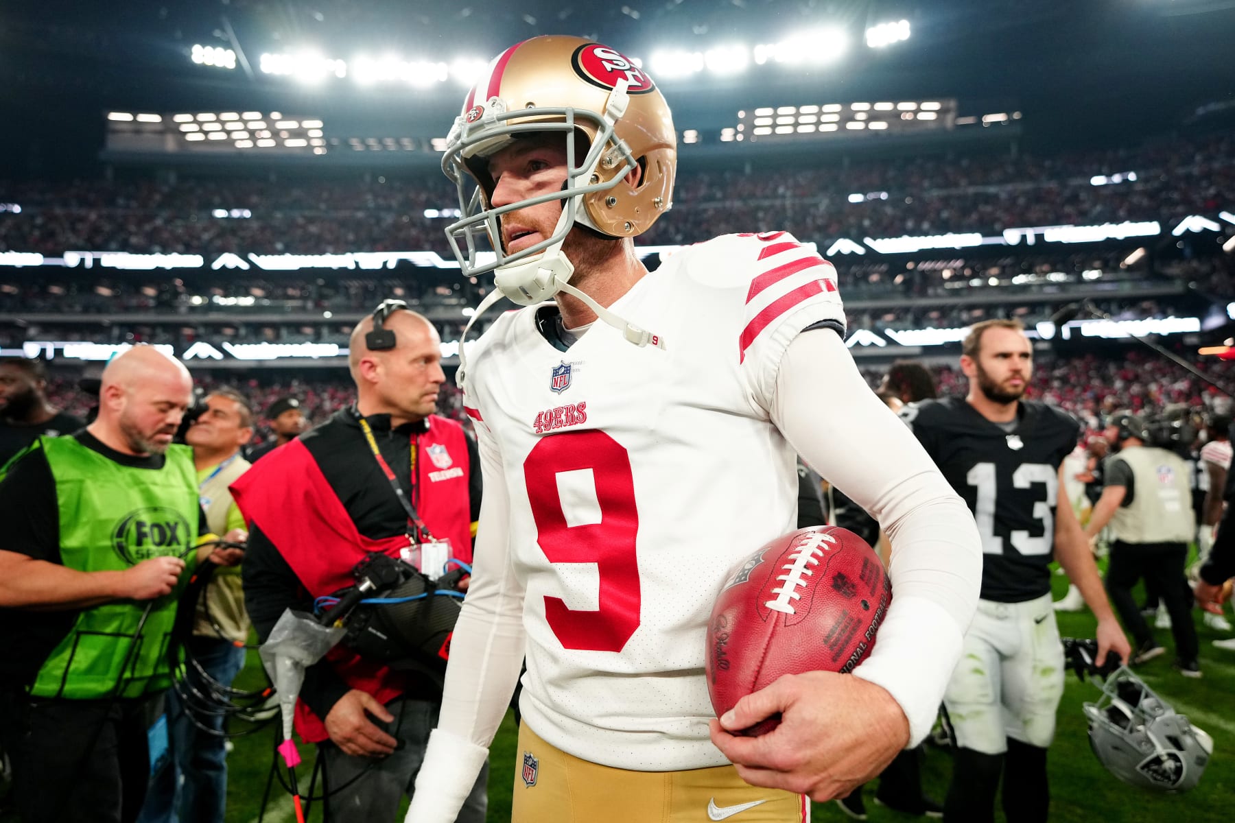 LAS VEGAS, NEVADA - JANUARY 01: Robbie Gould #9 of the San Francisco 49ers celebrates an overtime win against the Las Vegas Raiders at Allegiant Stadium on January 01, 2023 in Las Vegas, Nevada. (Photo by Jeff Bottari/Getty Images)