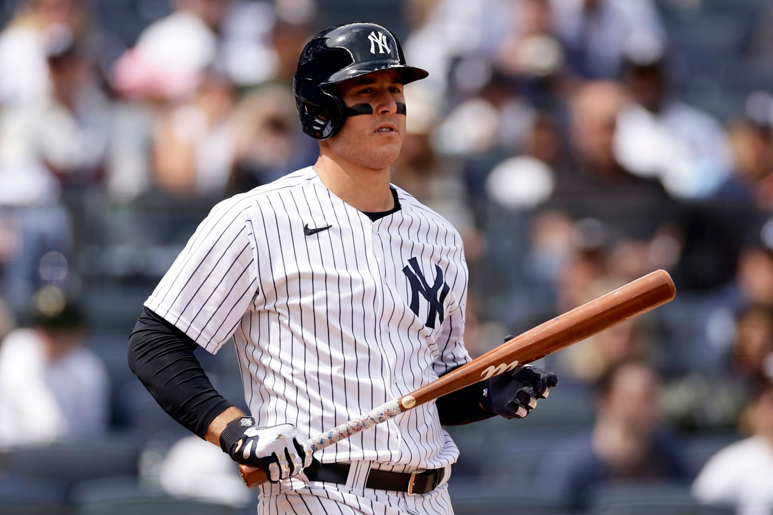 NEW YORK, NY - APRIL 23: Anthony Rizzo #48 of the New York Yankees at bat against the Toronto Blue Jays during the fourth inning at Yankee Stadium on April 23, 2023 in the Bronx borough of New York City. (Photo by Adam Hunger/Getty Images)
