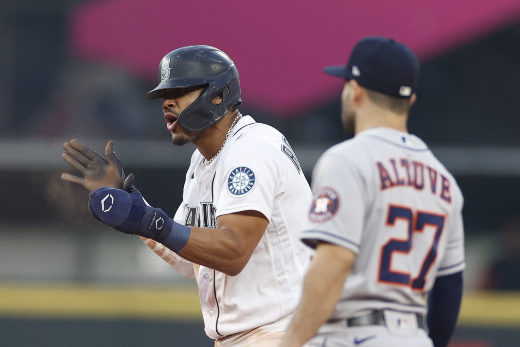 Seattle's Julio Rodríguez (L) and Houston's José Altuve (R)