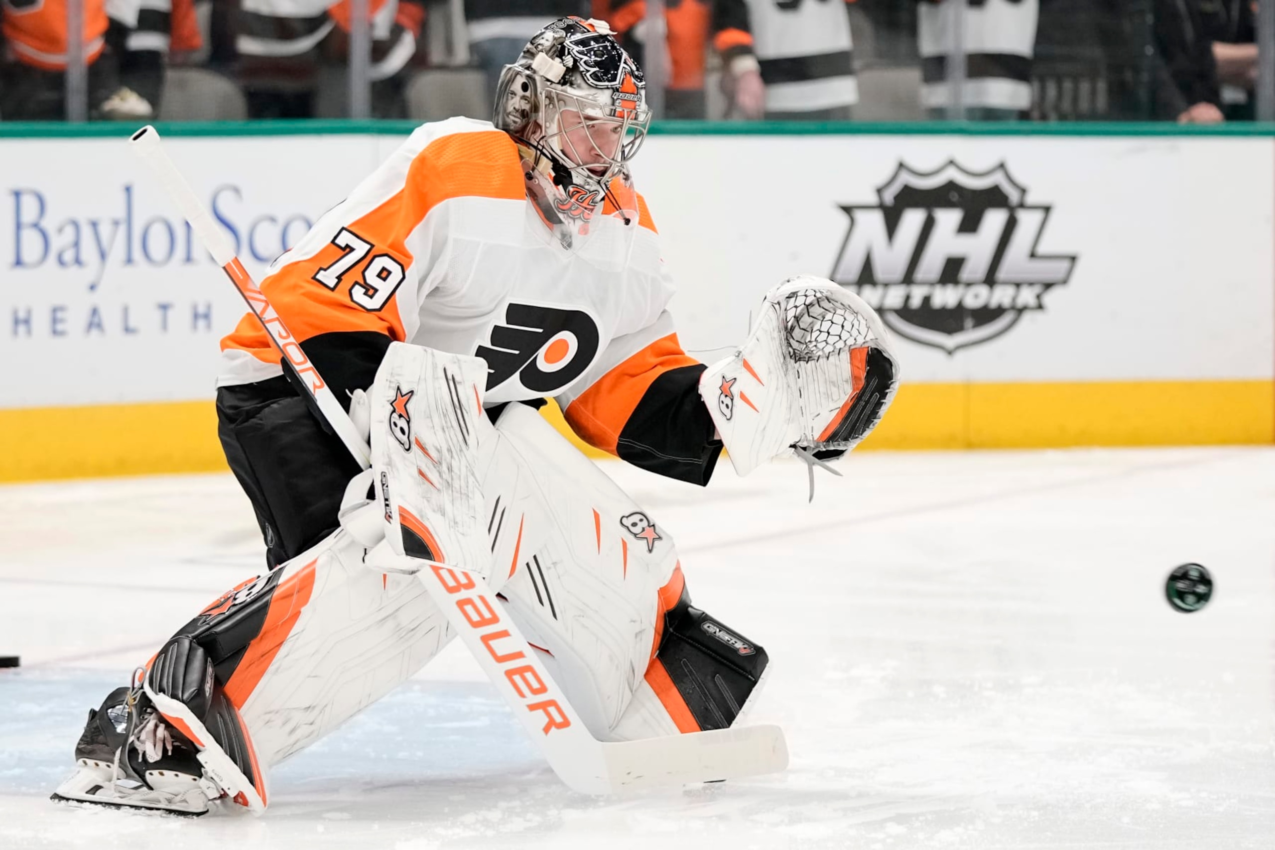 Philadelphia Flyers goaltender Carter Hart