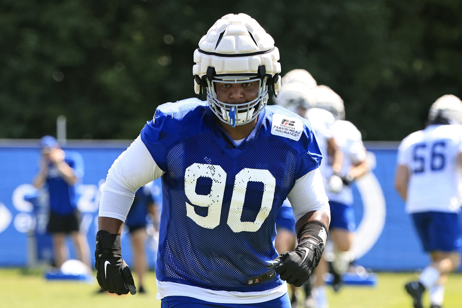 Colts defensive tackle Grover Stewart