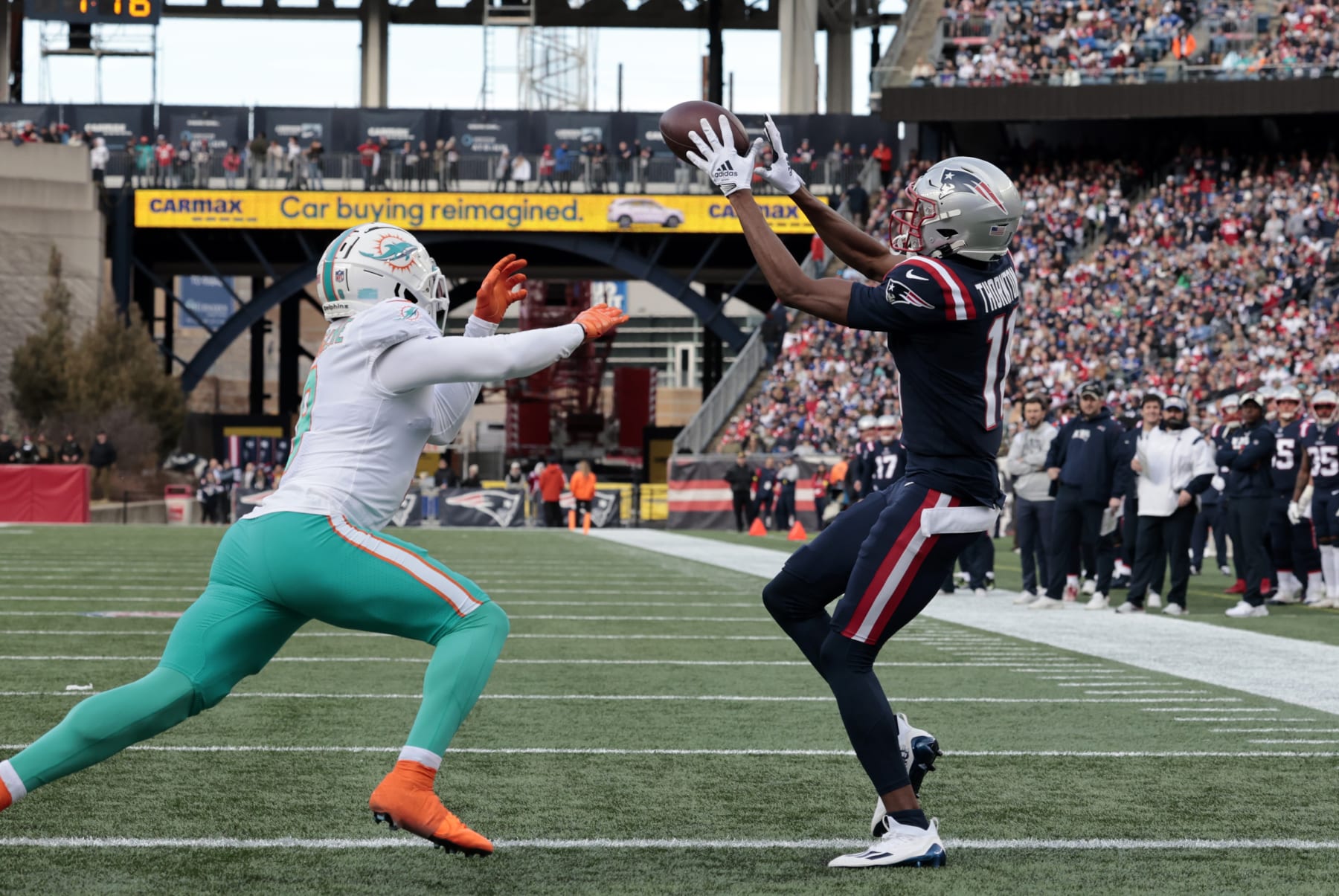 Tyquan Thornton (right)