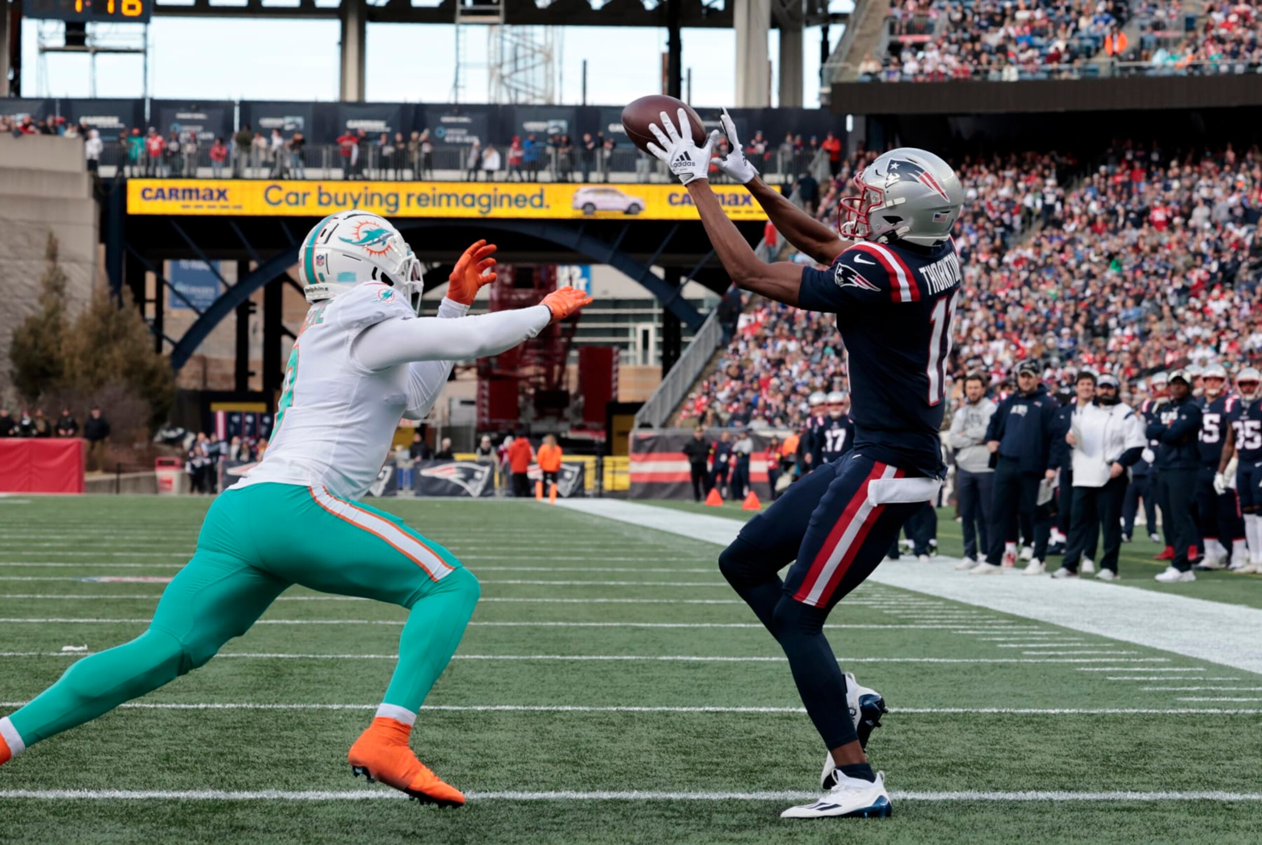 Tyquan Thornton (right)