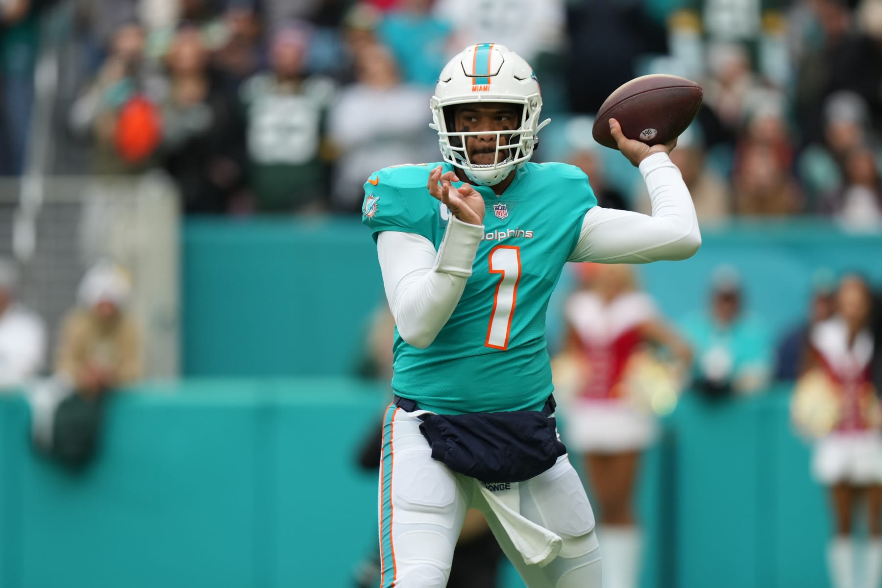 MIAMI GARDENS, FL - DECEMBER 25: Miami Dolphins quarterback Tua Tagovailoa (1) makes a pass attempt in the first half during the game between the Green Bay Packers and the Miami Dolphins on Sunday, December 25, 2022 at Hard Rock Stadium, Miami Gardens, Fla. (Photo by Peter Joneleit/Icon Sportswire via Getty Images)