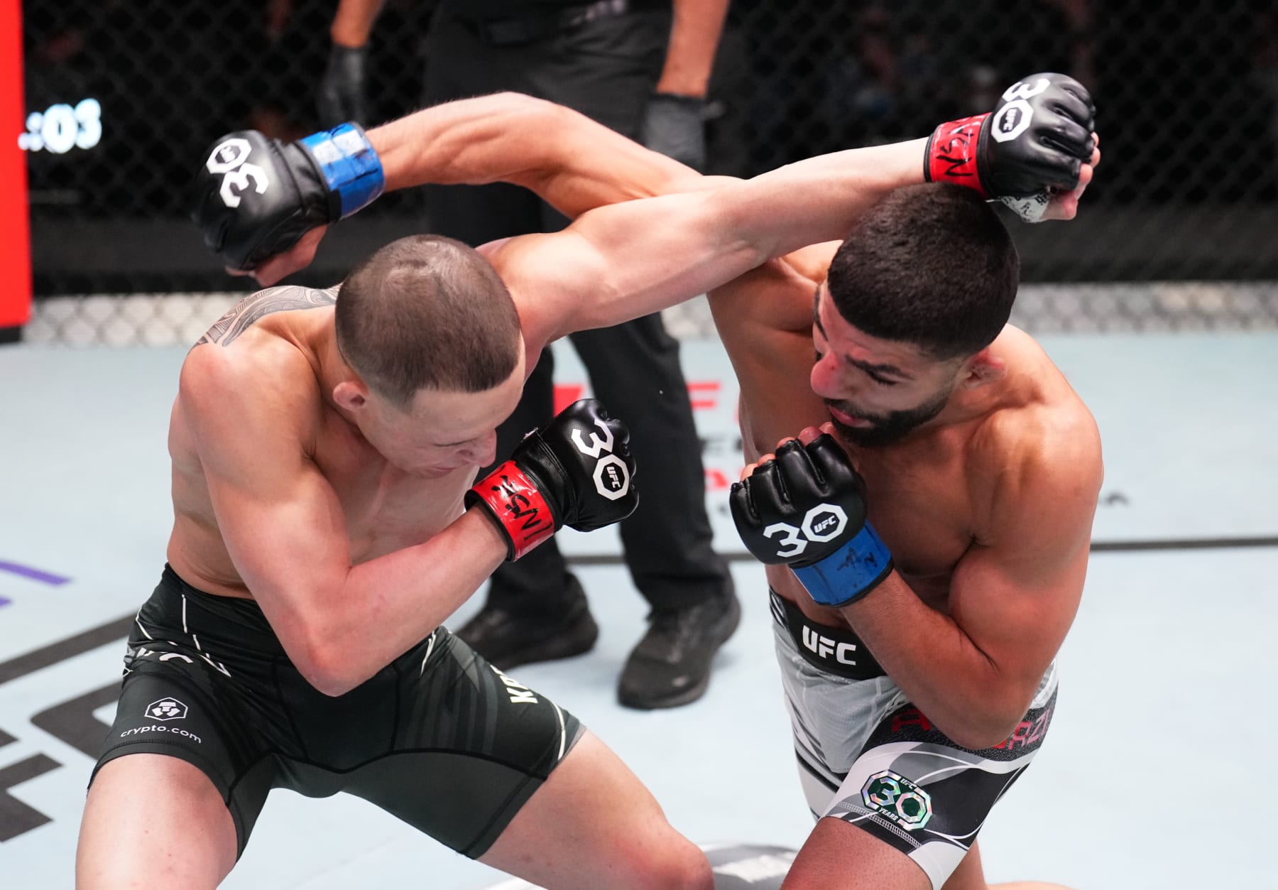 Kai Kara-France (left) and Amir Albazi