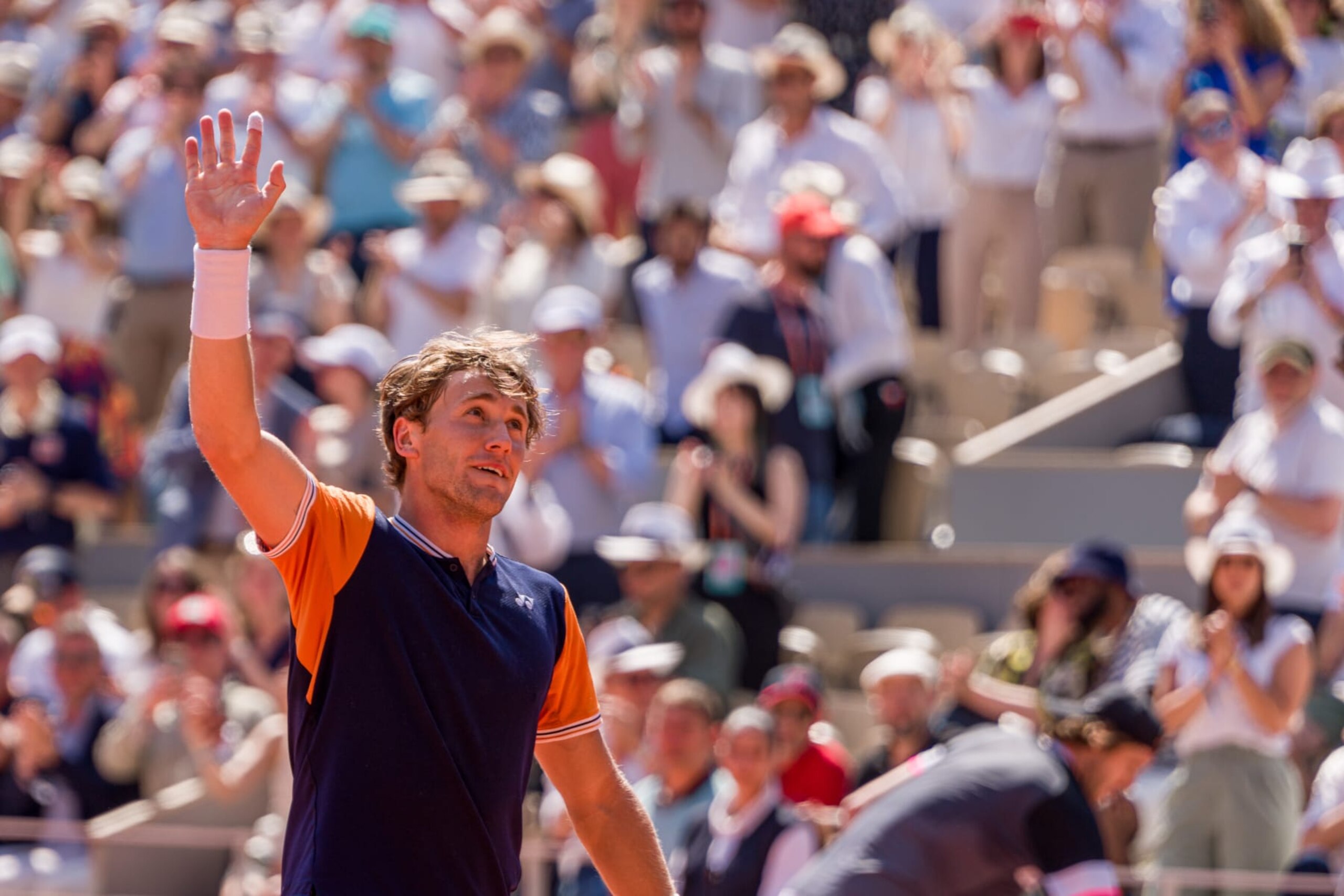 PARIS, FRANCE - JUNE 05: Casper Ruud of Norway celebrates victory during the Men's Singles Fourth Round Match against Nicolas Jarry of Chile during Day 8 of the French Open at Roland Garros on June 5, 2023 in Paris, France. (Photo by Andy Cheung/Getty Images) PARIS, FRANCE - JUNE 05: Casper Ruud of Norway celebrates victory during the Men's Singles Fourth Round Match against Nicolas Jarry of Chile during Day 8 of the French Open at Roland Garros on June 5, 2023 in Paris, France. (Photo by Andy Cheung/Getty Images)