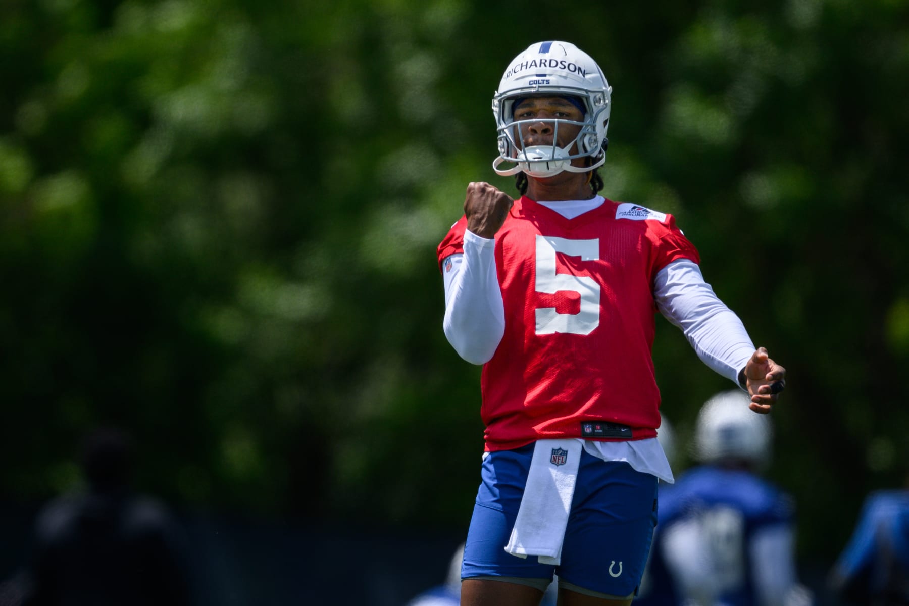 INDIANAPOLIS, IN - MAY 25: Indianapolis Colts quarterback Anthony Richardson (5) runs through a drill during the Indianapolis Colts OTA on May 25, 2023 at the Indiana Farm Bureau Football Center in Indianapolis, IN. (Photo by Zach Bolinger/Icon Sportswire via Getty Images)