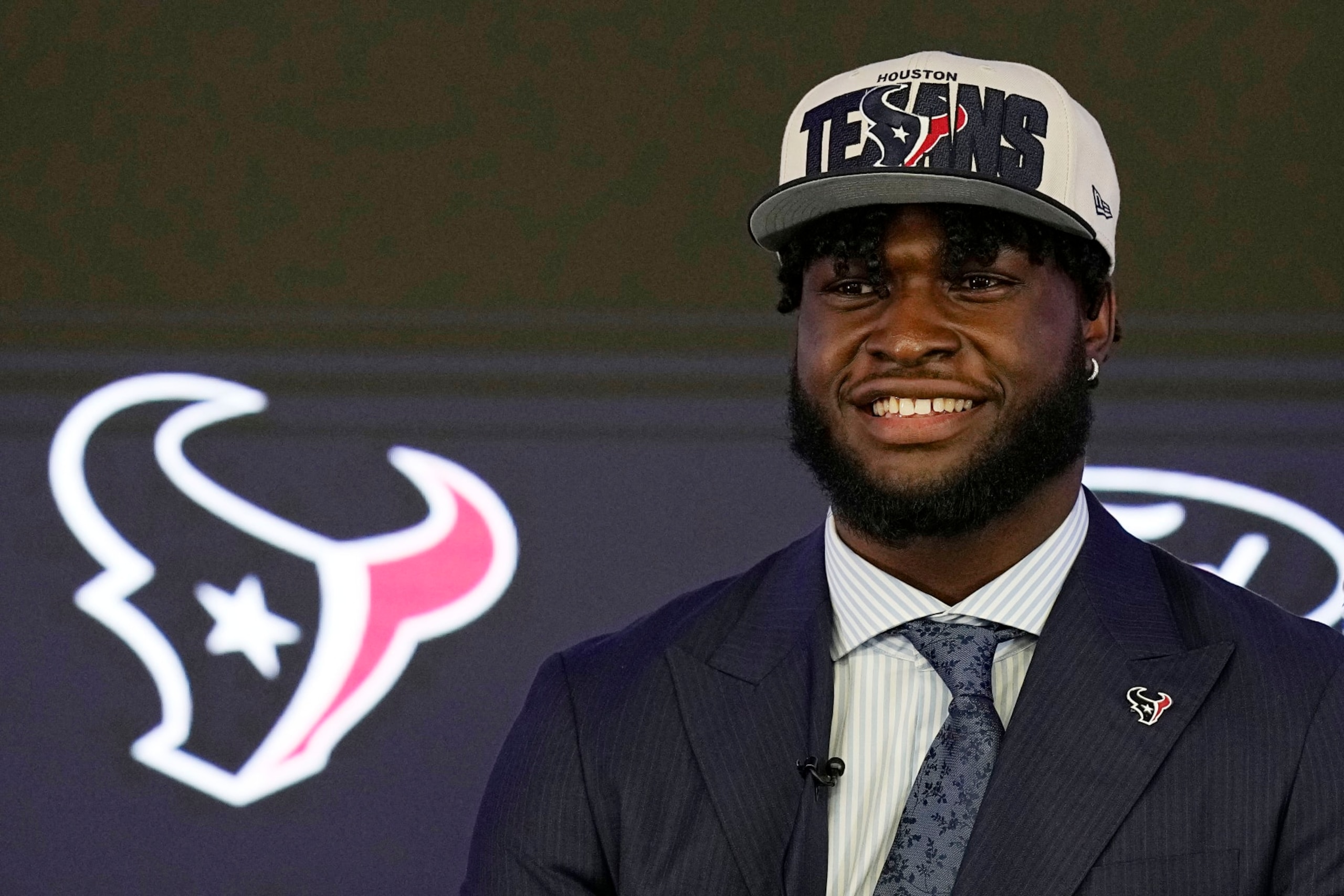 Houston Texans linebacker Will Anderson Jr. answers questions during an introductory press conference, Friday, April 28, 2023, in Houston. Anderson Jr. was selected in the first round, third overall, by the Texans in the NFL Draft on Thursday. (AP Photo/Kevin M. Cox)