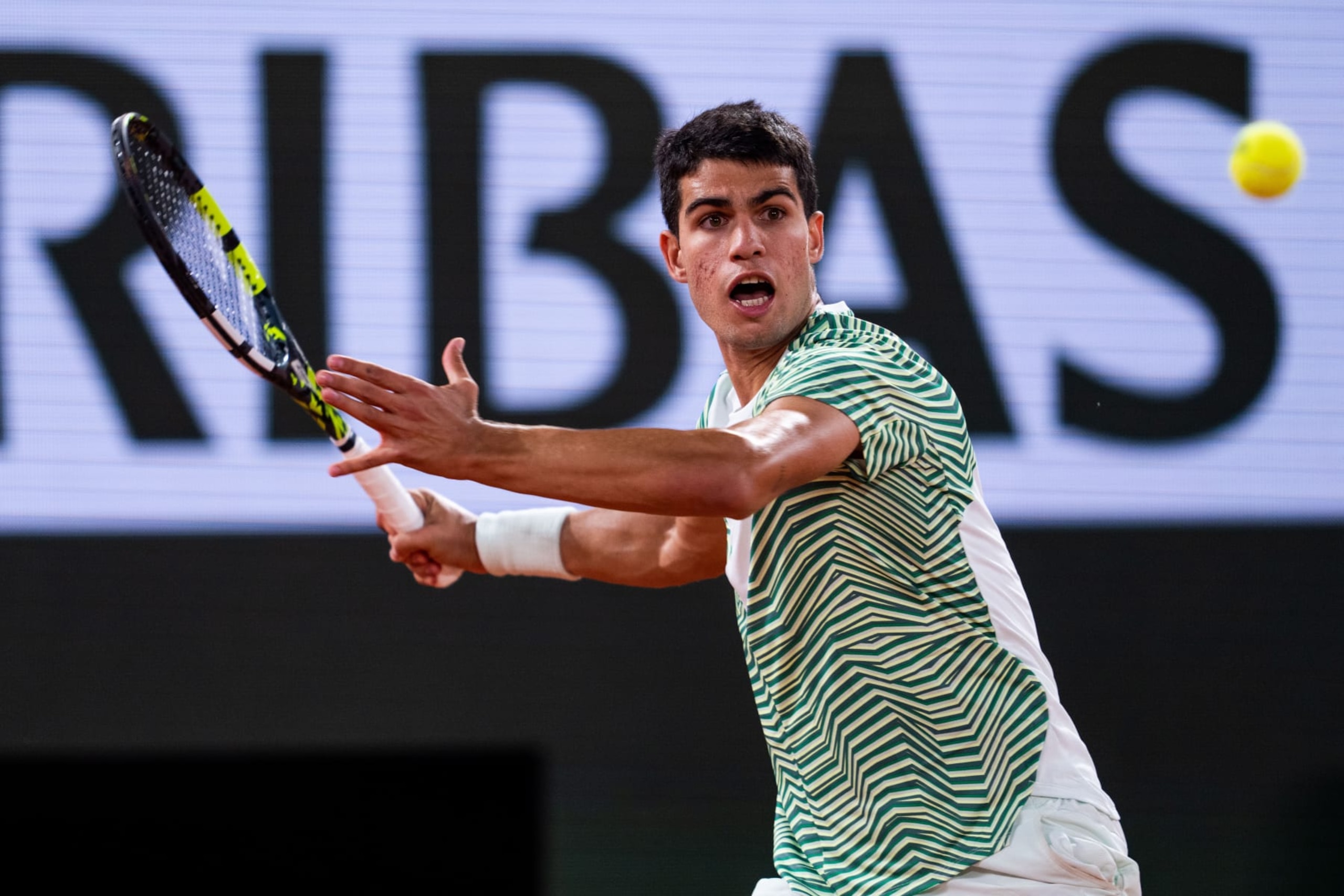 PARIS, FRANCE - JUNE 06: Carlos Alcaraz of Spain plays against Stefanos Tsitsipas of Greece during the Menâs Singles Quarter Final match on Day Ten of the 2023 French Open at Roland Garros Stadium in Paris, France on June 06, 2023. (Photo by Mine Kasapoglu/Anadolu Agency via Getty Images)