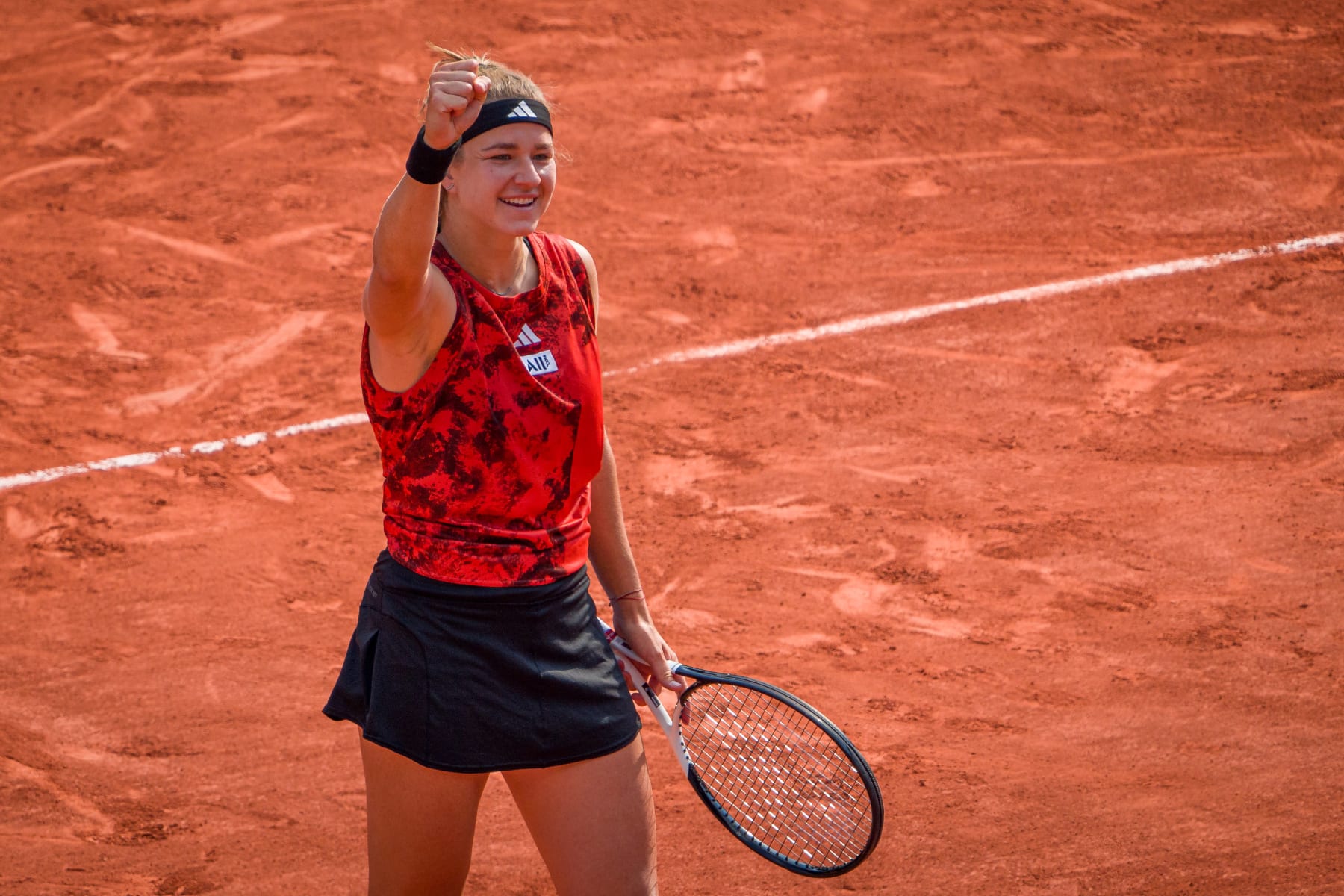PARIS, FRANCE - JUNE 08: Karolina Muchova of Czech Republic celebrates victory during the Women's Singles Semi Final Round Match against Aryna Sabalenka during Day 12 of the French Open at Roland Garros on June 8, 2023 in Paris, France. (Photo by Andy Cheung/Getty Images)