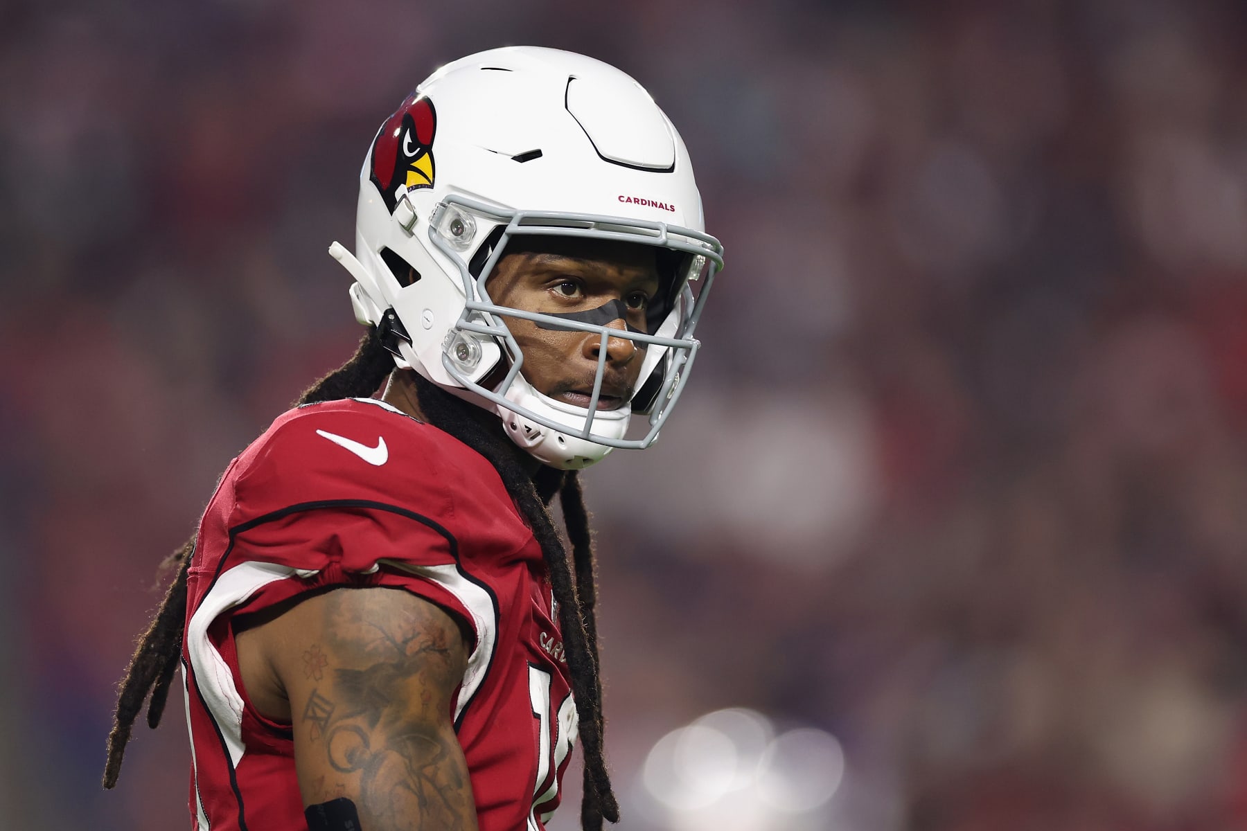 GLENDALE, ARIZONA - DECEMBER 12: Wide receiver DeAndre Hopkins #10 of the Arizona Cardinals during the NFL game at State Farm Stadium on December 12, 2022 in Glendale, Arizona. The Patriots defeated the Cardinals 27-13.  (Photo by Christian Petersen/Getty Images)