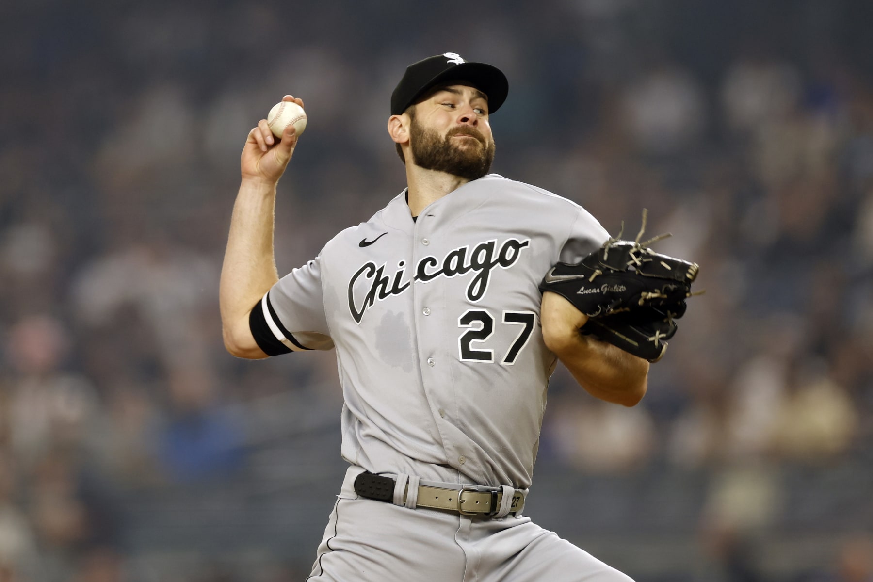 NEW YORK, NEW YORK - JUNE 06: Lucas Giolito #27 of the Chicago White Sox pitches during the first inning against the New York Yankees at Yankee Stadium on June 06, 2023 in the Bronx borough of New York City. (Photo by Sarah Stier/Getty Images)