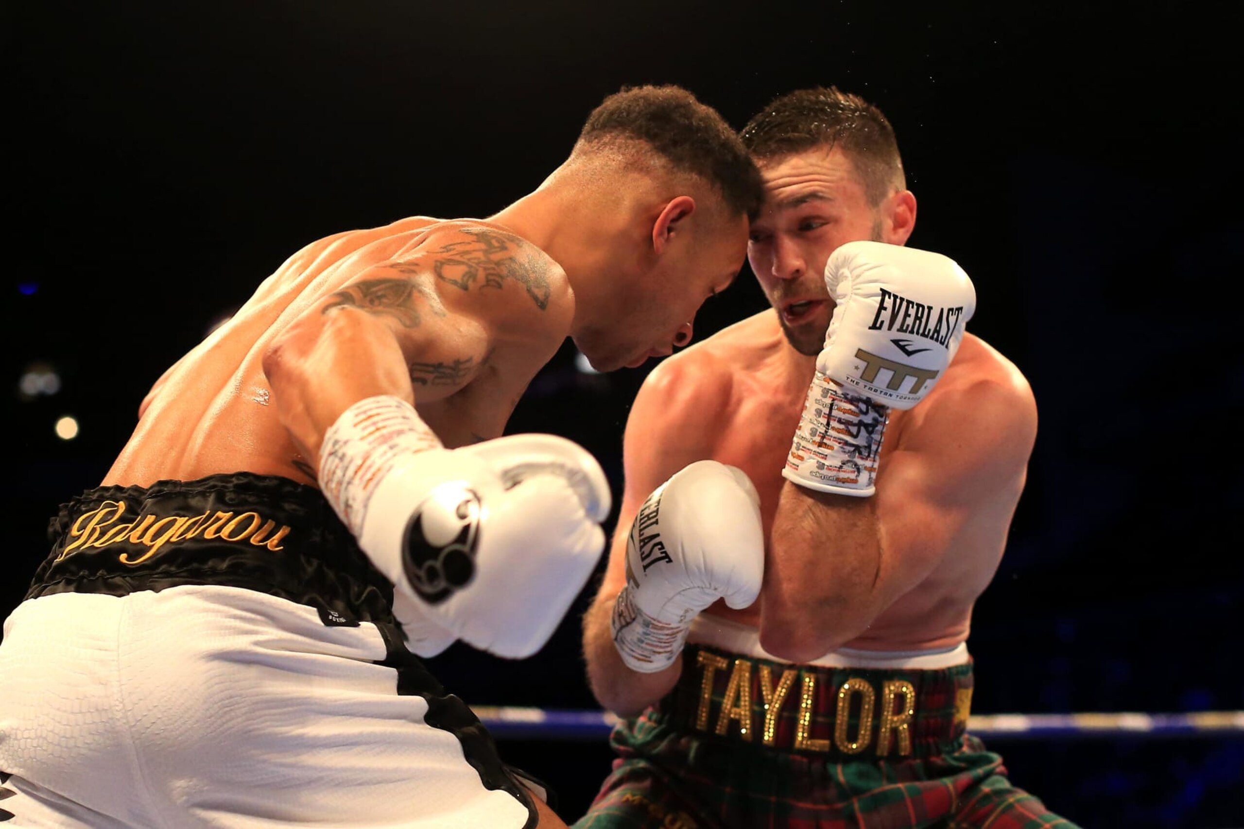 LONDON, ENGLAND - OCTOBER 26: Josh Taylor in action against Regis Prograis during the World Boxing Super Series Super-Lightweight Ali Trophy Final at The O2 Arena on October 26, 2019 in London, England. (Photo by Stephen Pond/Getty Images)