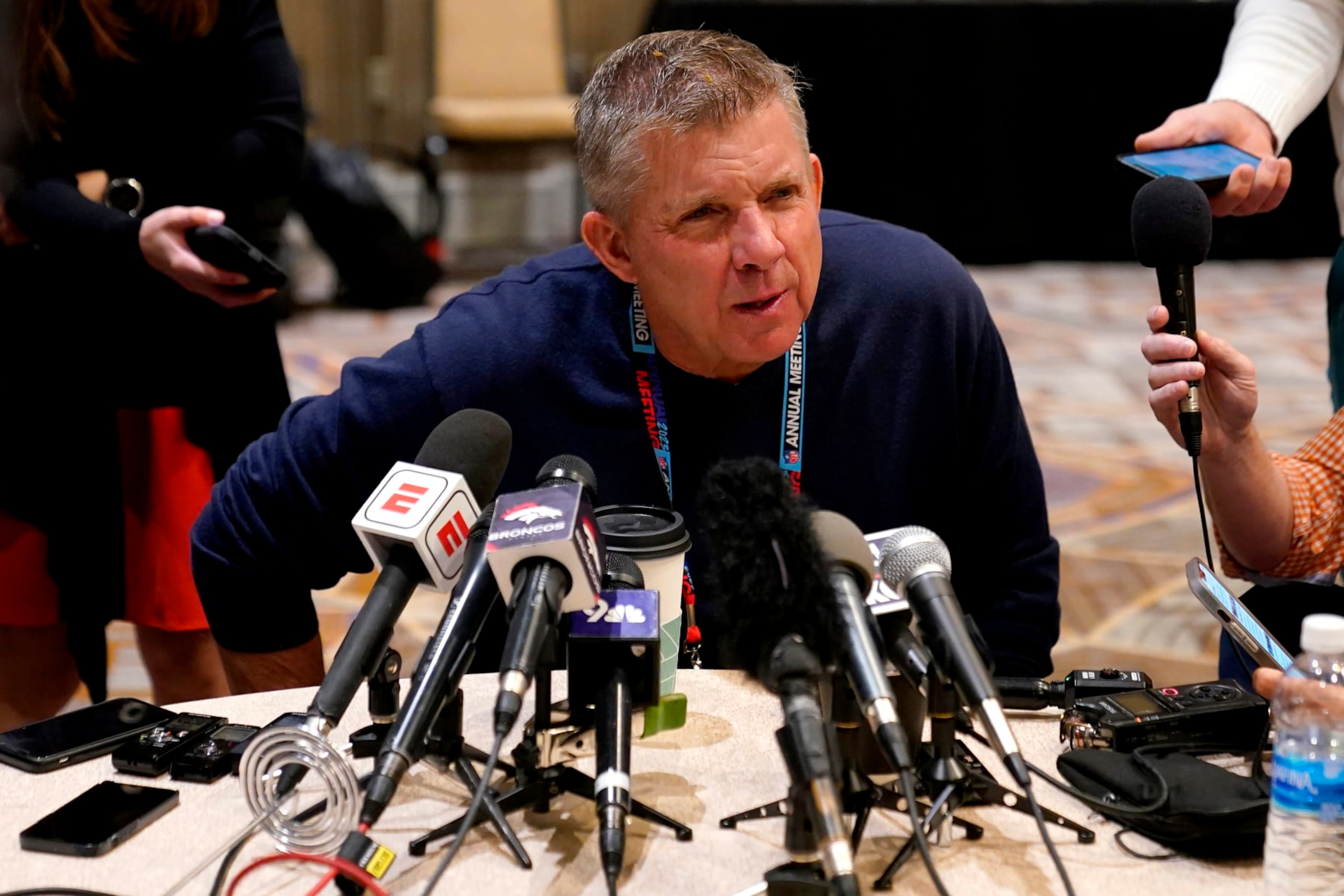 Broncos head coach Sean Payton