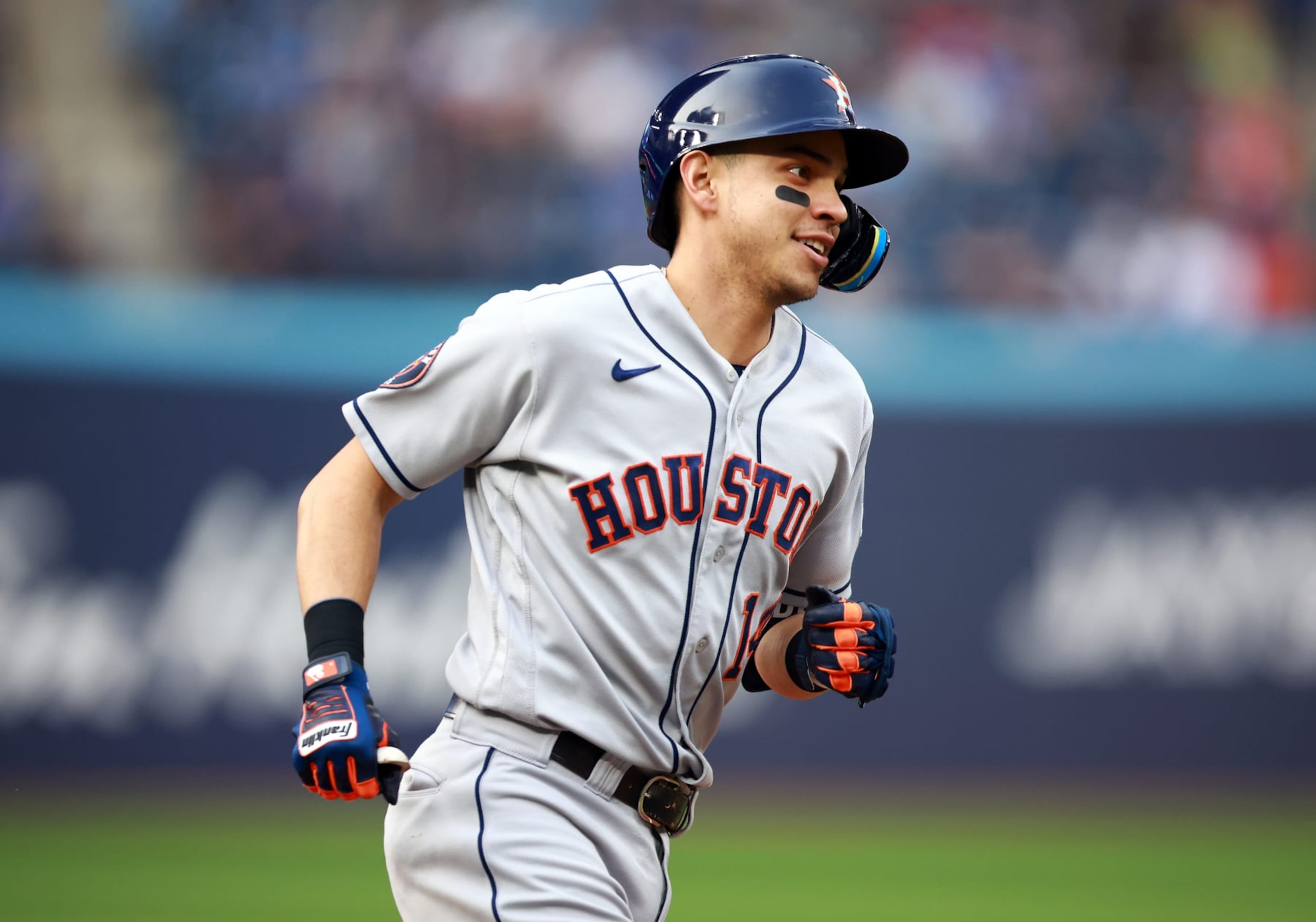 Houston's Mauricio Dubon