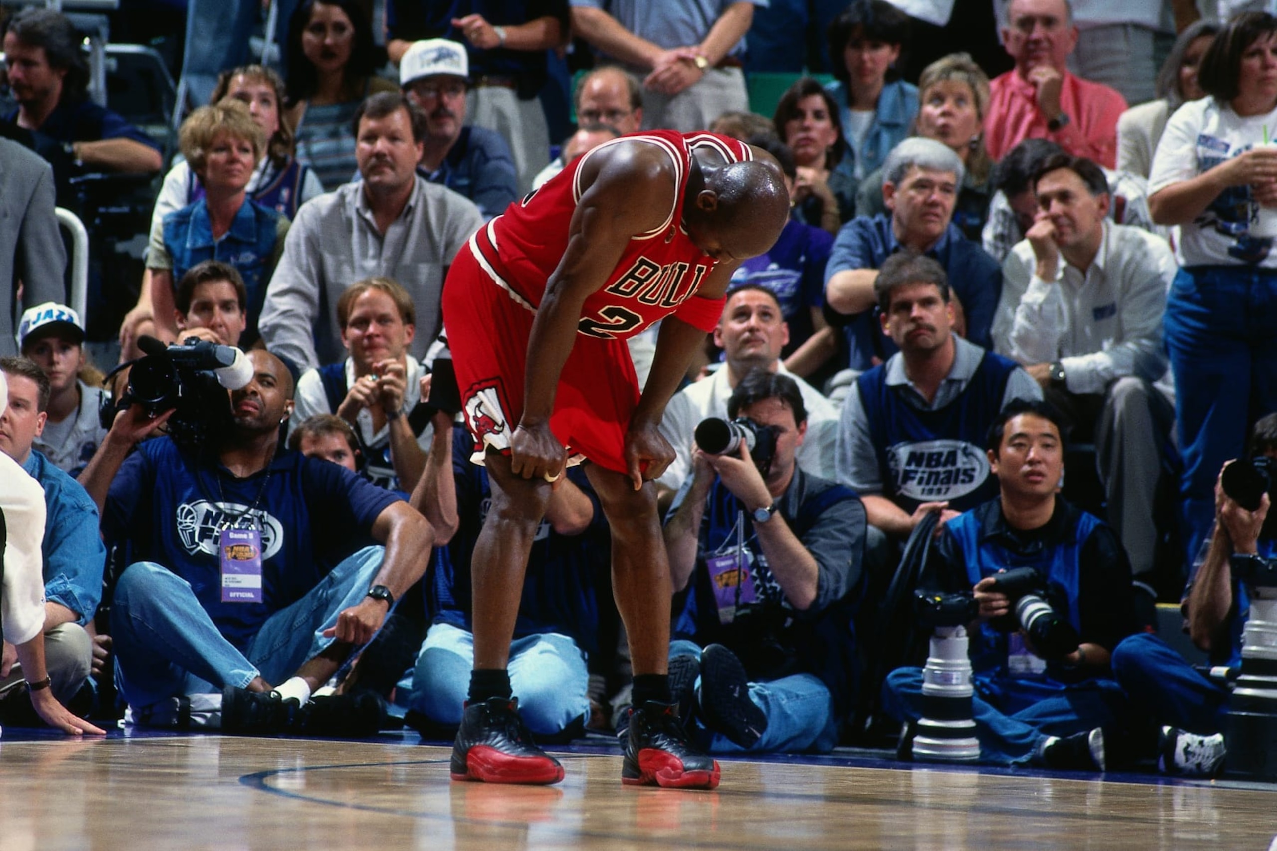 SALT LAKE CITY, UT - JUNE 11: Michael Jordan #23 of the Chicago Bulls rests during Game Five of the 1997 NBA Finals played against the Utah Jazz on June 11, 1997 at the Delta Center in Salt Lake City, Utah. The Chicago Bulls defeated the Utah Jazz 90-88.  NOTE TO USER: User expressly acknowledges and agrees that, by downloading and or using this photograph, User is consenting to the terms and conditions of the Getty Images License Agreement. Mandatory Copyright Notice: Copyright 1997 NBAE (Photo by Nathaniel S. Butler/NBAE via Getty Images)