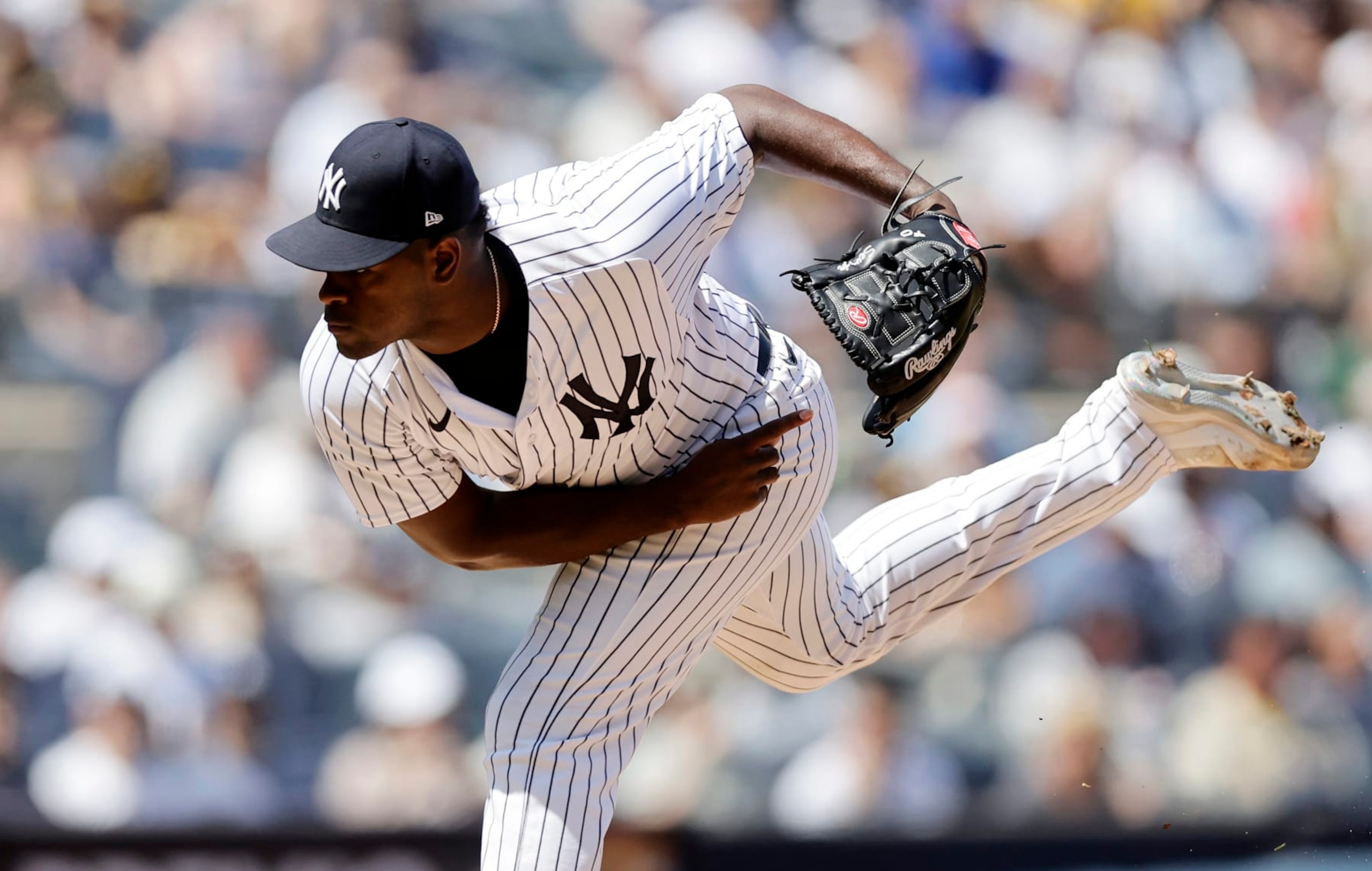BRONX, NEW YORK - MAY 27:  Luis Severino #40 of the New York Yankees in action against the San Diego Padres at Yankee Stadium on May 27, 2023 in Bronx, New York. The Yankees defeated the Padres 3-2 in ten innings. (Photo by Jim McIsaac/Getty Images)