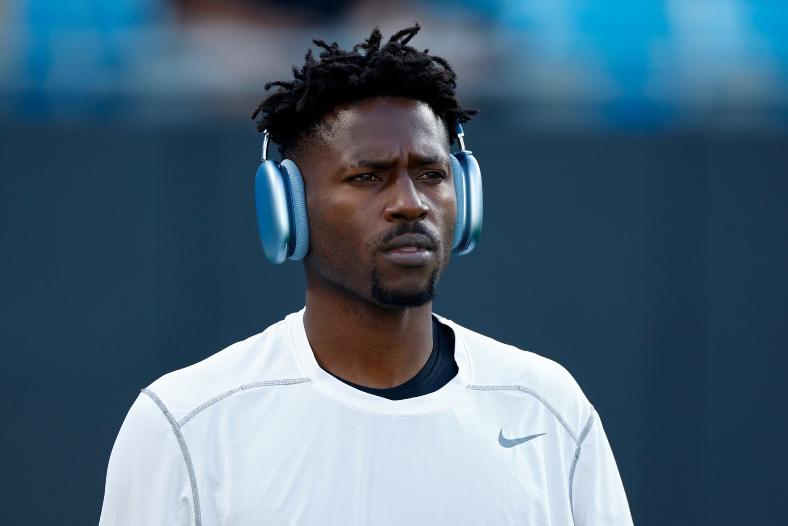 CHARLOTTE, NORTH CAROLINA - DECEMBER 26: Antonio Brown #81 of the Tampa Bay Buccaneers warms up before the game against the Carolina Panthers at Bank of America Stadium on December 26, 2021 in Charlotte, North Carolina. (Photo by Jared C. Tilton/Getty Images)