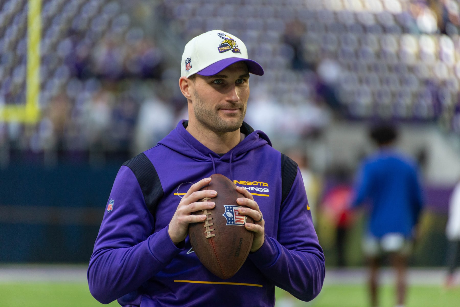 MINNEAPOLIS, MN - JANUARY 15: Minnesota Vikings quarterback Kirk Cousins (8) warms up before the NFL game between the New York Giants and Minnesota Vikings on January 15th, 2023, at U.S. Bank Stadium in Minneapolis, MN. (Photo by Bailey Hillesheim/Icon Sportswire via Getty Images)