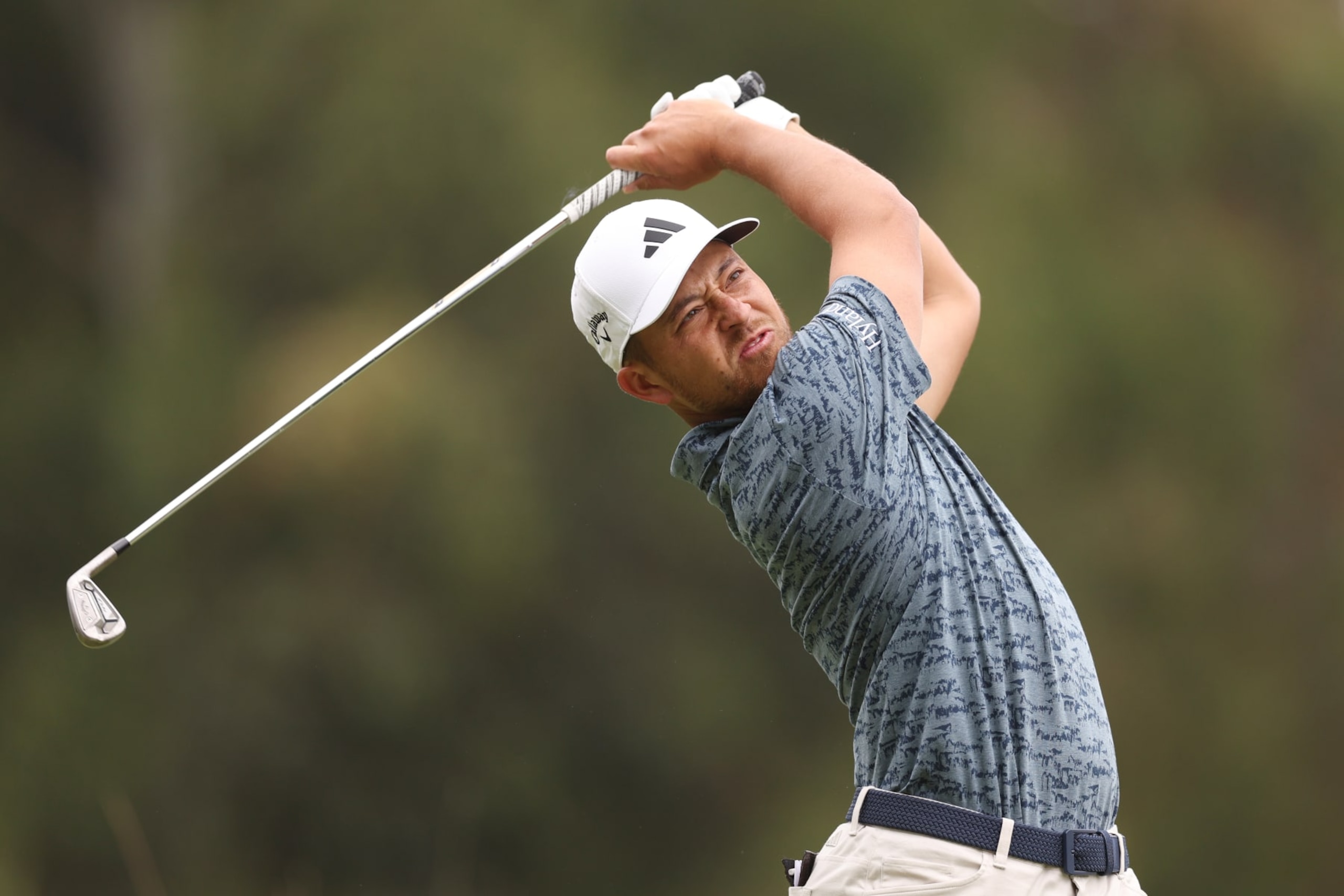 LOS ANGELES, CALIFORNIA - JUNE 15: Xander Schauffele of the United States plays his shot from the seventh tee during the first round of the 123rd U.S. Open Championship at The Los Angeles Country Club on June 15, 2023 in Los Angeles, California. (Photo by Richard Heathcote/Getty Images)