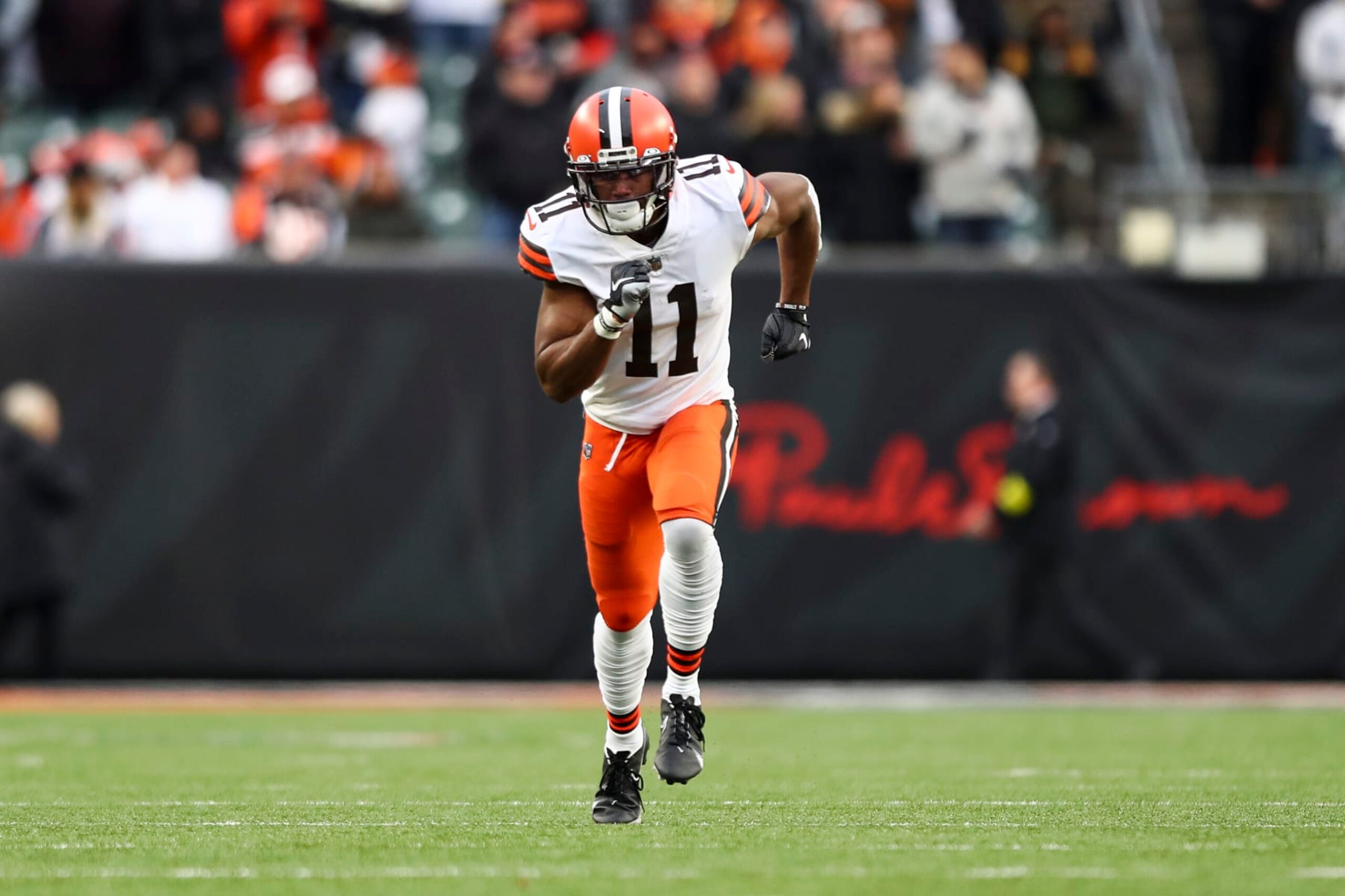 CINCINNATI, OH - DECEMBER 11: Donovan Peoples-Jones #11 of the Cleveland Browns runs downfield during an NFL football game against the Cincinnati Bengals at Paycor Stadium on December 11, 2022 in Cincinnati, Ohio. (Photo by Kevin Sabitus/Getty Images)