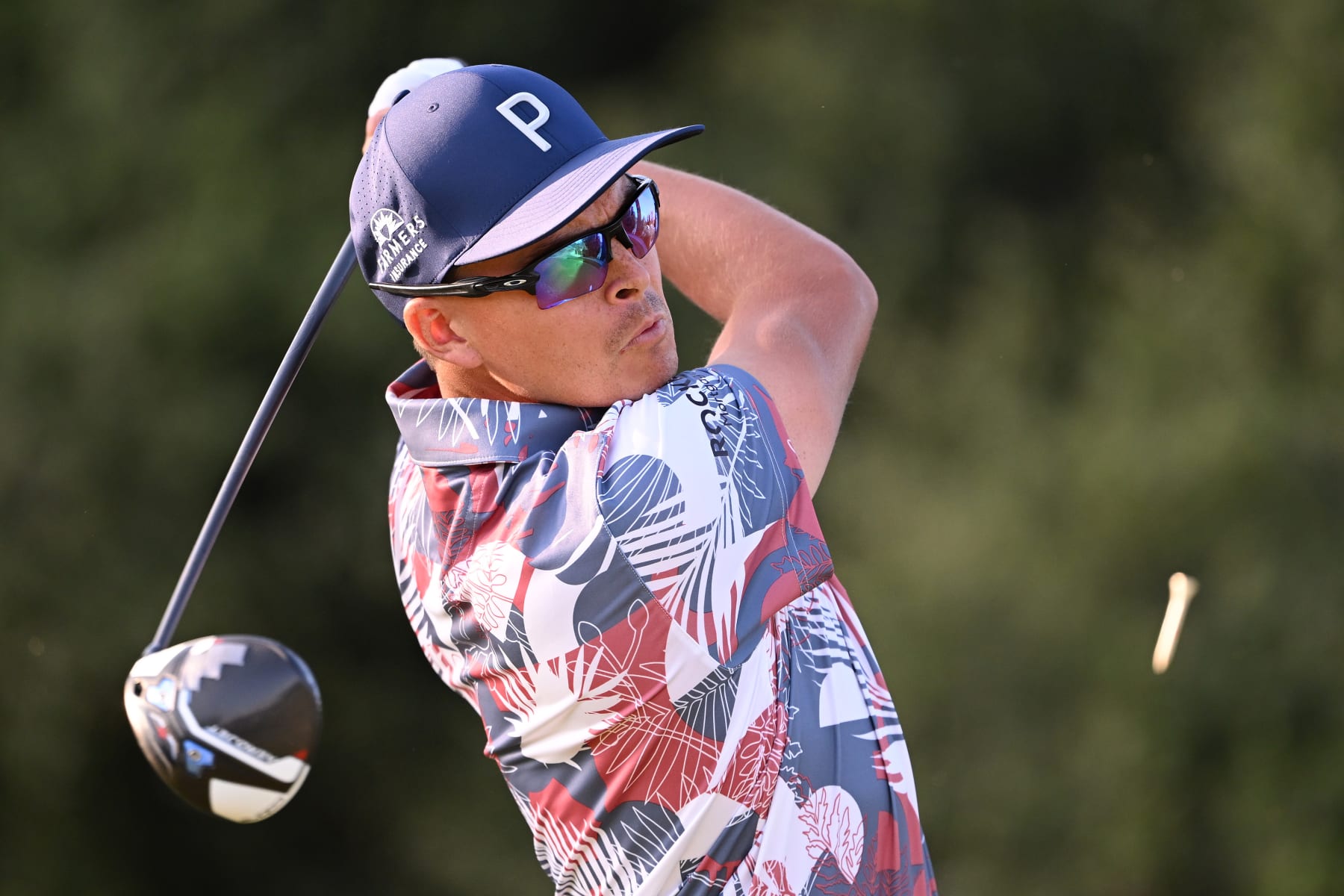LOS ANGELES, CALIFORNIA - JUNE 16: Rickie Fowler of the United States plays his shot from the 17th tee during the second round of the 123rd U.S. Open Championship at The Los Angeles Country Club on June 16, 2023 in Los Angeles, California. (Photo by Ross Kinnaird/Getty Images)