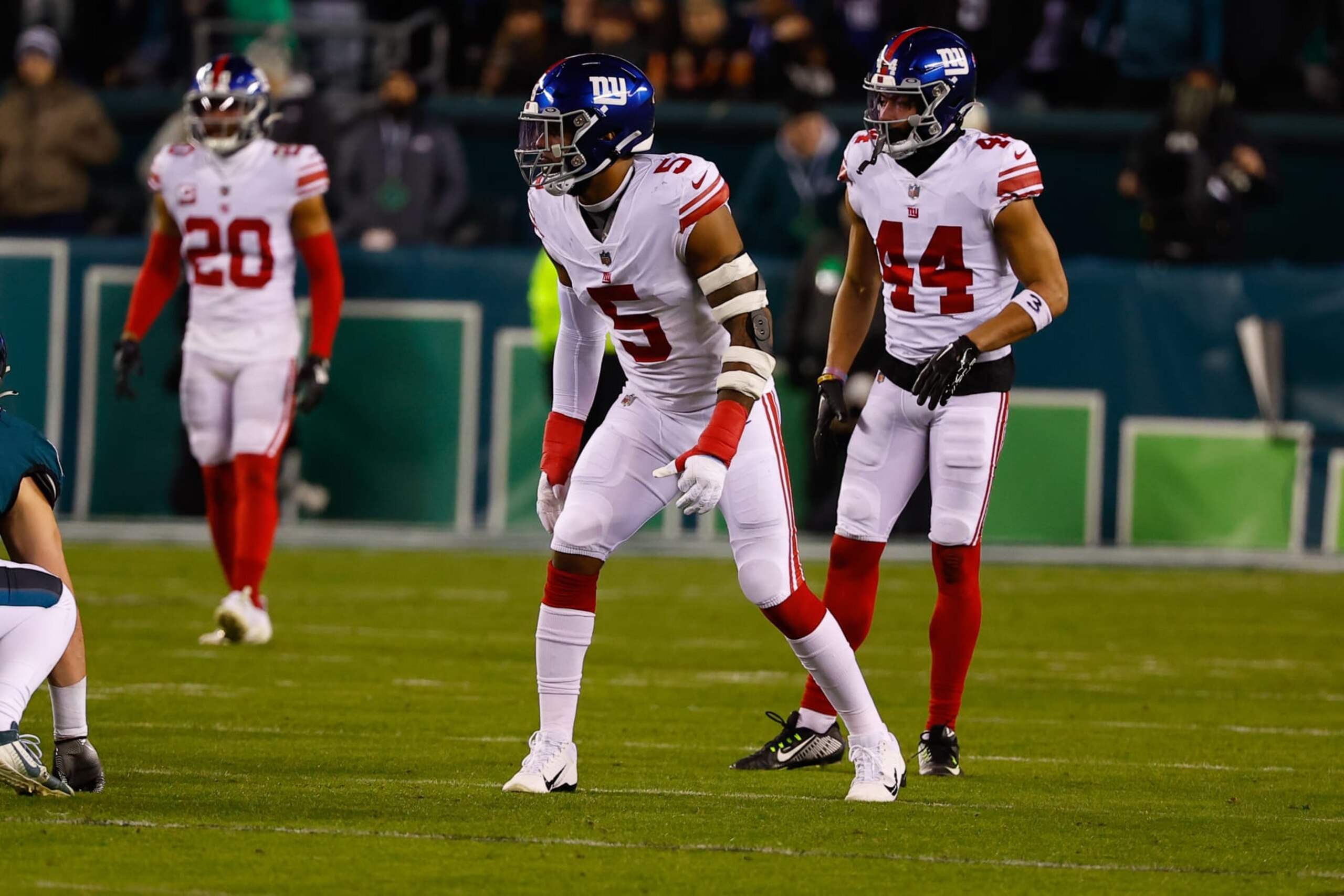 PHILADELPHIA, PA - JANUARY 21:  New York Giants defensive end Kayvon Thibodeaux (5) during the NFC Divisional playoff game between the Philadelphia Eagles and the New York Giants on January 21, 2023 at Lincoln Financial Field in Philadelphia, Pennsylvania.  (Photo by Rich Graessle/Icon Sportswire via Getty Images)