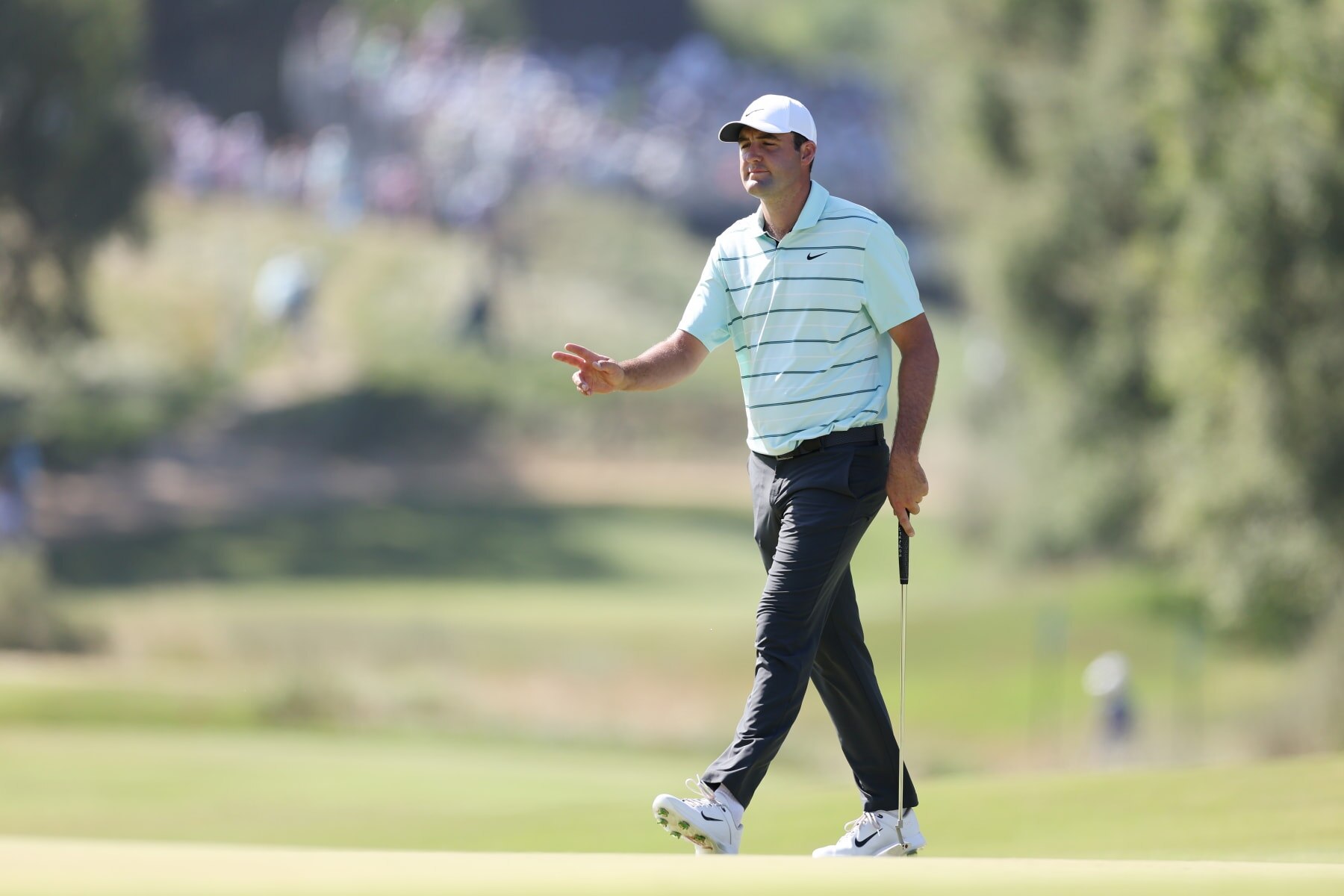 LOS ANGELES, CALIFORNIA - JUNE 17: Scottie Scheffler of the United States reacts to his putt on the seventh green during the third round of the 123rd U.S. Open Championship at The Los Angeles Country Club on June 17, 2023 in Los Angeles, California. (Photo by Richard Heathcote/Getty Images)