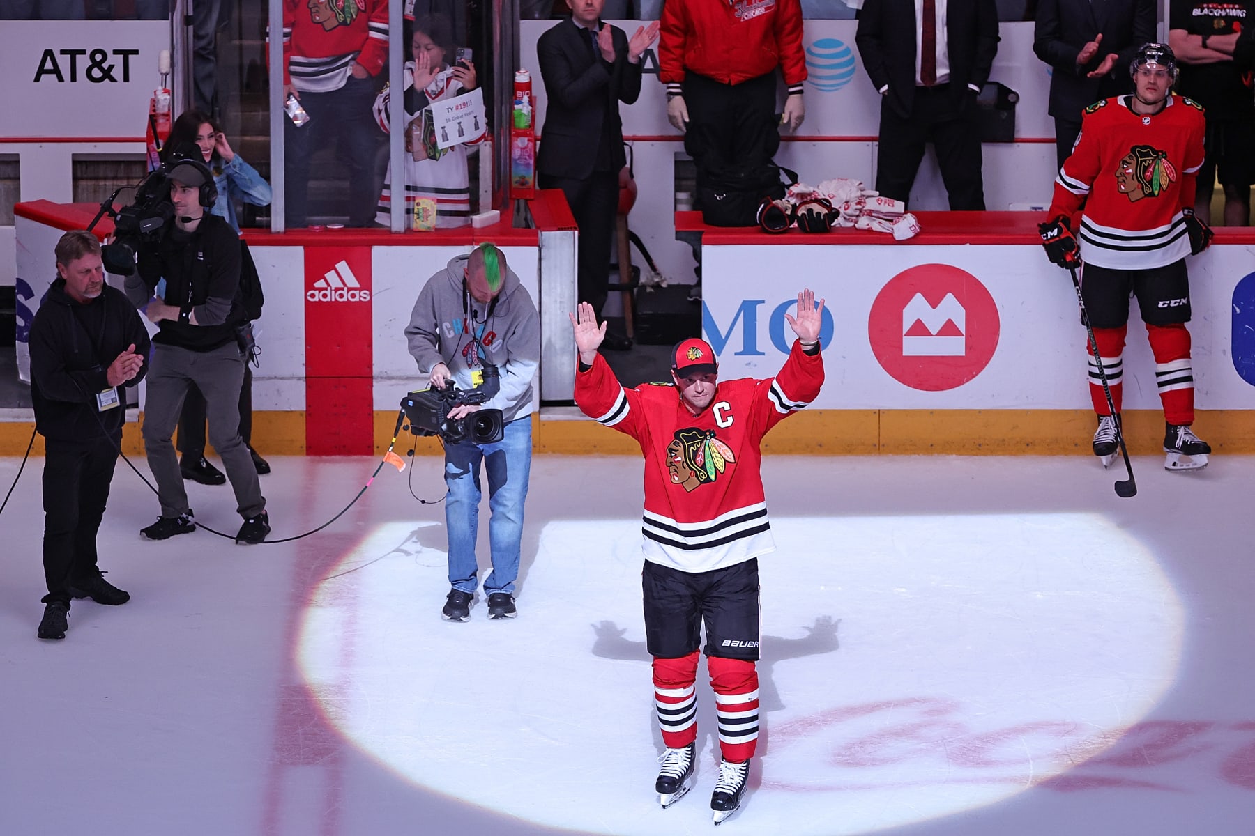 CHICAGO, ILLINOIS - APRIL 13: Jonathan Toews #19 of the Chicago Blackhawks waves to the crowd following a game against the Philadelphia Flyers at United Center on April 13, 2023 in Chicago, Illinois. The Flyers won 5-4 in overtime.  (Photo by Stacy Revere/Getty Images)