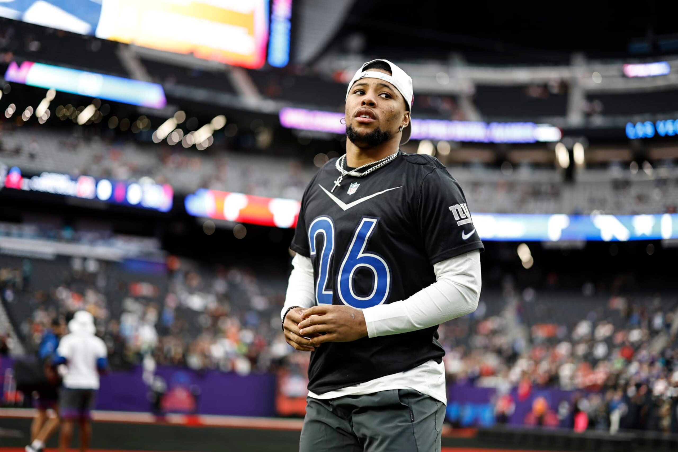 LAS VEGAS, NEVADA - FEBRUARY 05: LAS VEGAS, NEVADA - FEBRUARY 05: NFC running back Saquon Barkley #26 of the New York Giants warms up prior to an NFL Pro Bowl football game at Allegiant Stadium on February 05, 2023 in Las Vegas, Nevada. (Photo by Michael Owens/Getty Images)
