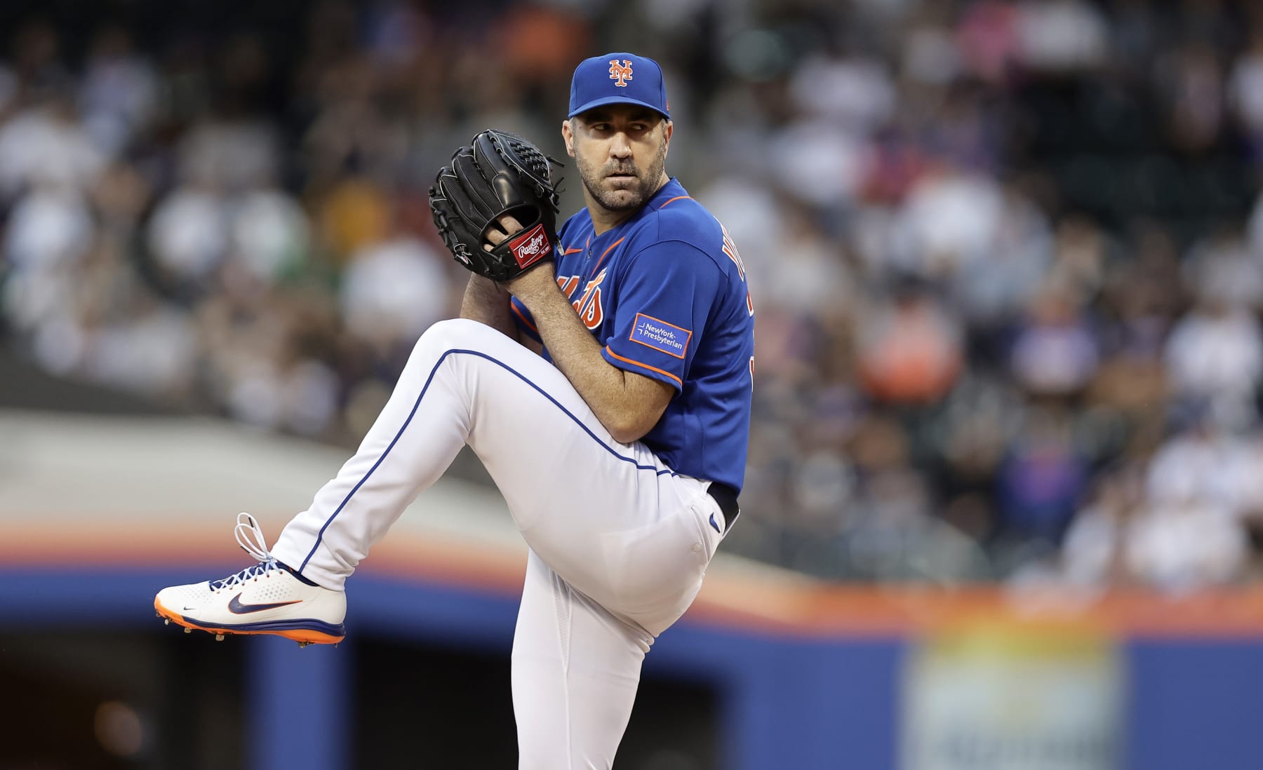 NEW YORK, NEW YORK - JUNE 14:  Justin Verlander #35 of the New York Mets in action against the New York Yankees at Citi Field on June 14, 2023 in New York City. The Mets defeated the Yankees 4-3 in ten innings. (Photo by Jim McIsaac/Getty Images)