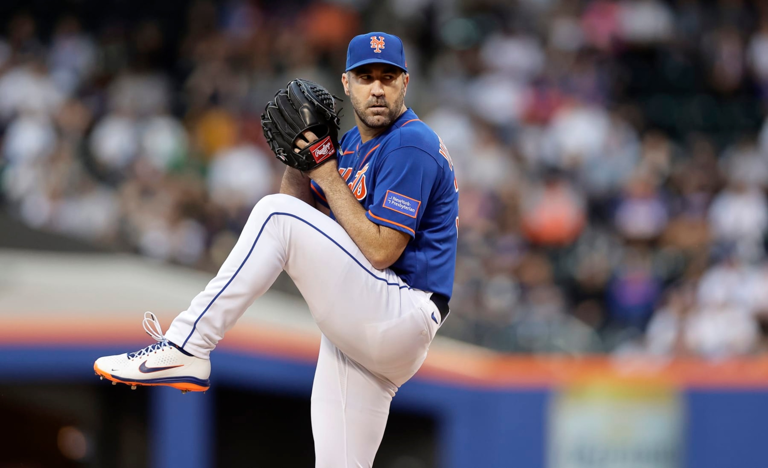 NEW YORK, NEW YORK - JUNE 14:  Justin Verlander #35 of the New York Mets in action against the New York Yankees at Citi Field on June 14, 2023 in New York City. The Mets defeated the Yankees 4-3 in ten innings. (Photo by Jim McIsaac/Getty Images)
