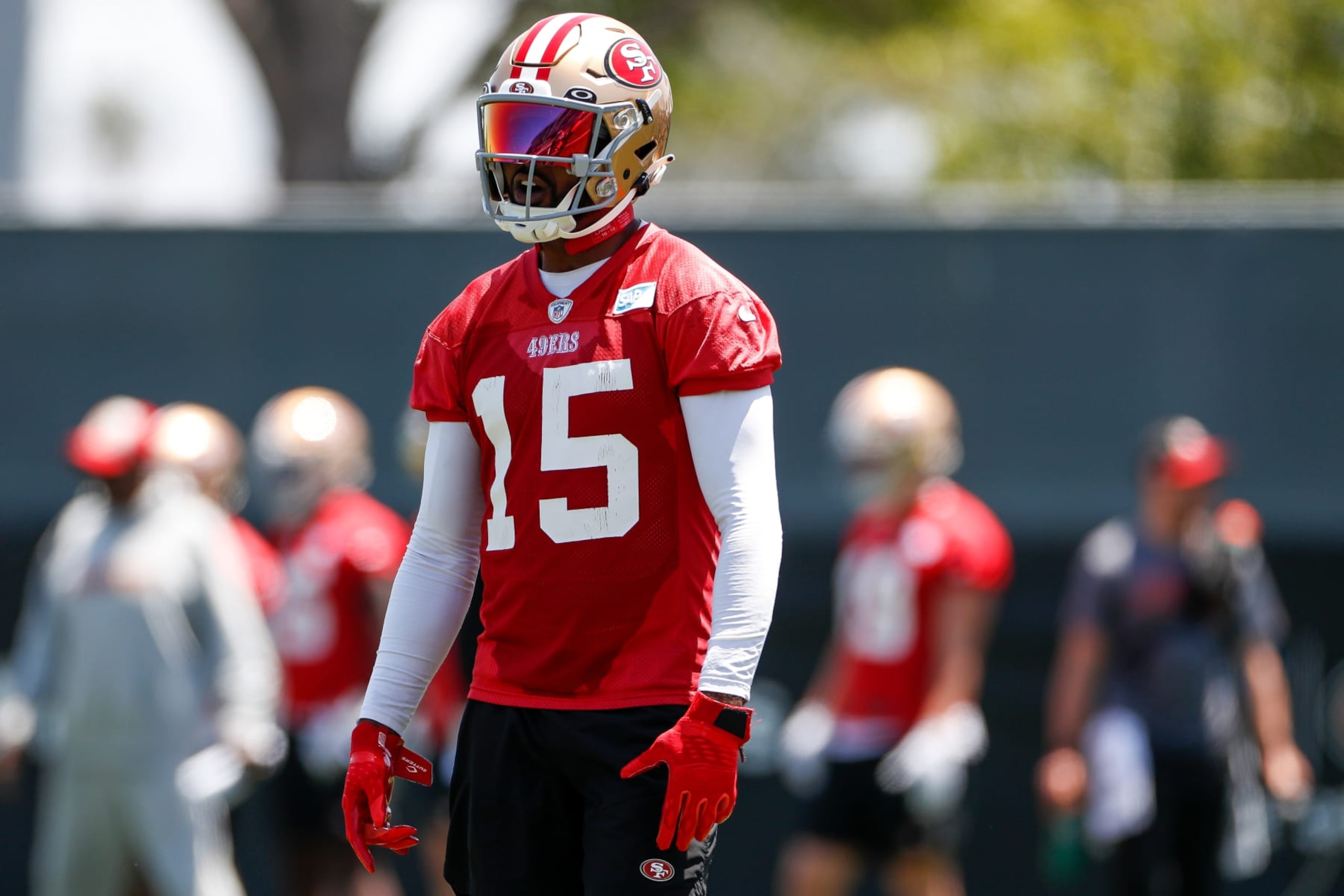 SANTA CLARA, CA - MAY 31: San Francisco 49ers wide receiver Jauan Jennings (15) takes part in a drill during the team's OTA practice on May 31, 2023, at the SAP Performance Facility in Santa Clara, CA. (Photo by Brandon Sloter/Icon Sportswire via Getty Images)