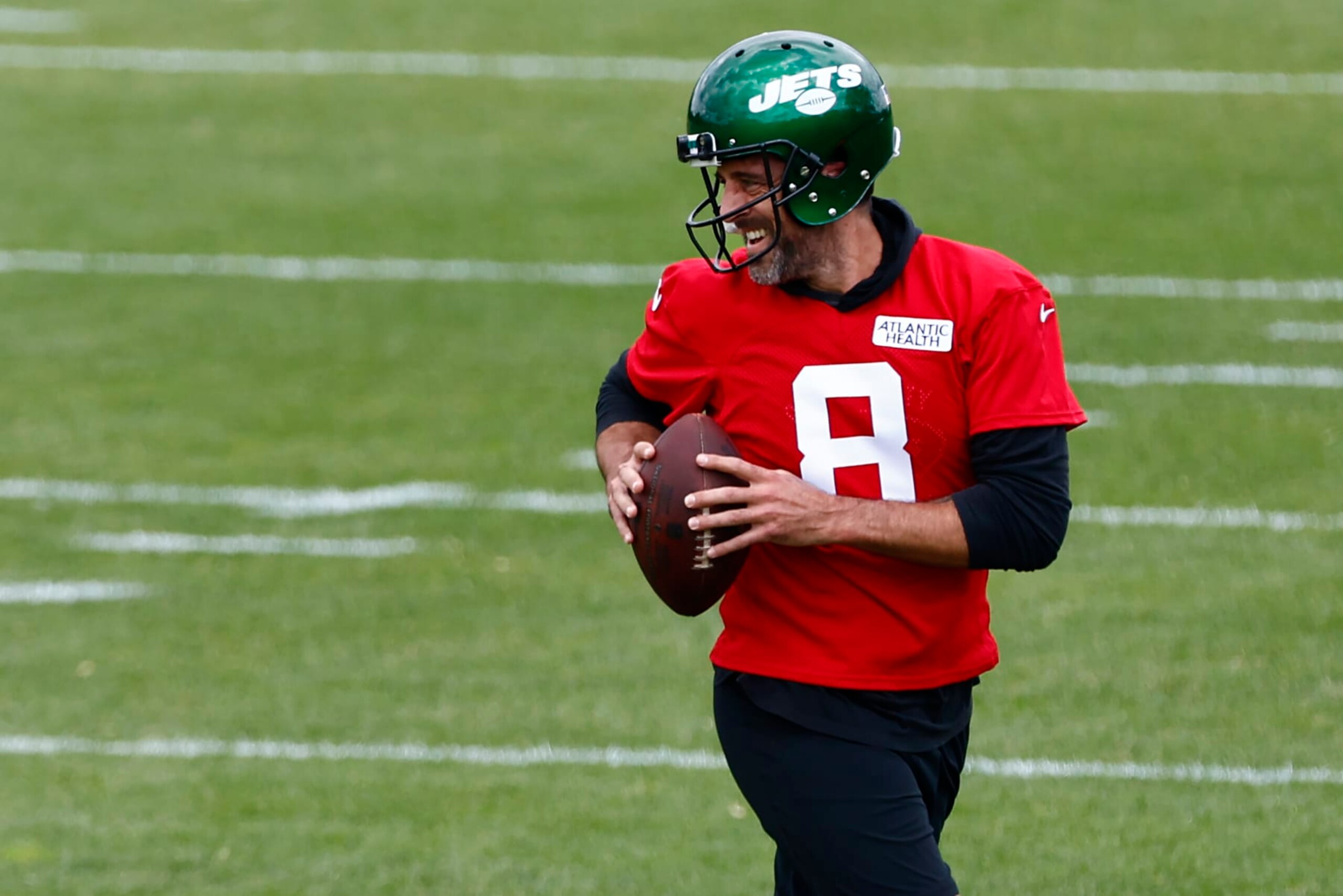 FLORHAM PARK, NEW JERSEY - JUNE 9: Quarterback Aaron Rodgers #8 of the New York Jets during the teams OTAs at Atlantic Health Jets Training Center on June 9, 2023 in Florham Park, New Jersey. (Photo by Rich Schultz/Getty Images) FLORHAM PARK, NEW JERSEY - JUNE 9: Quarterback Aaron Rodgers #8 of the New York Jets during the teams OTAs at Atlantic Health Jets Training Center on June 9, 2023 in Florham Park, New Jersey. (Photo by Rich Schultz/Getty Images)
