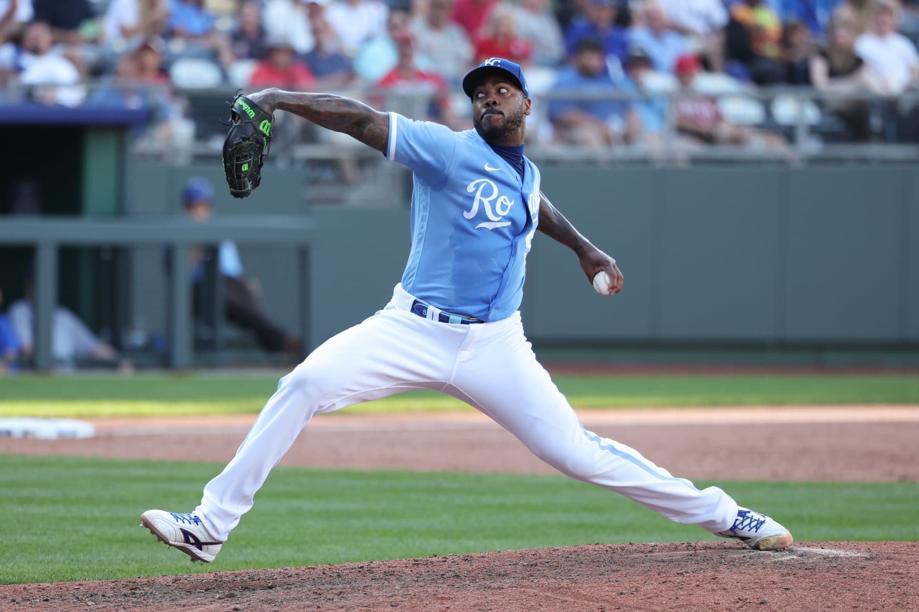 KANSAS CITY, MO - JUNE 17: Kansas City Royals relief pitcher Aroldis Chapman (54) pitches in the ninth inning of an MLB game between the Los Angeles Angles and Kansas City Royals on June 17, 2023 at Kaufmann Stadium in Kansas City, MO.  (Photo by Scott Winters/Icon Sportswire via Getty Images)