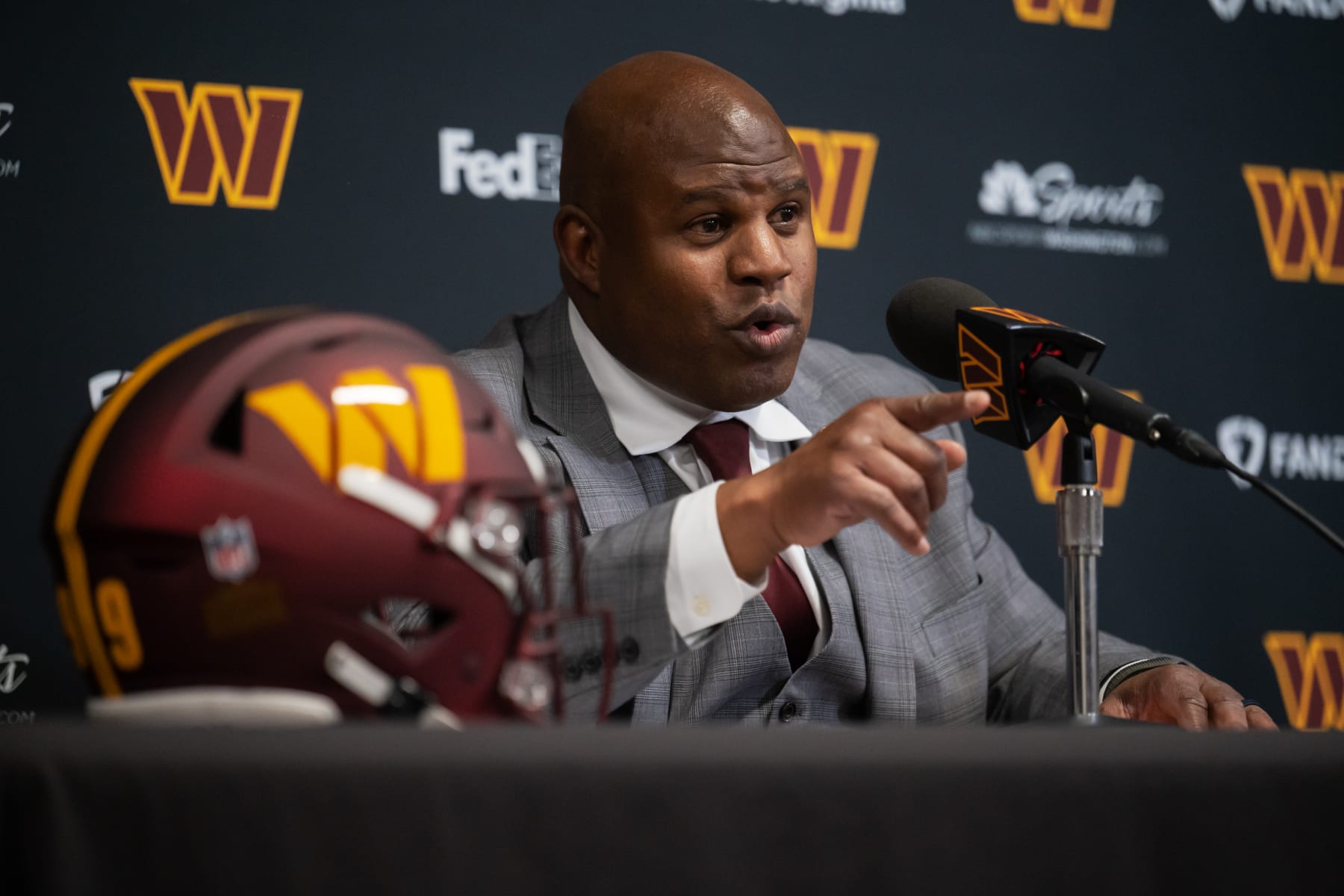 ASHBURN, VA - FEBRUARY 23: Commanders assistant head coach/offensive coordinator Eric Bieniemy speaks during an introductory press conference at the OrthoVirginia Training Center in Commanders Park in Ashburn, VA on February 23, 2023. (Photo by Craig Hudson for The Washington Post via Getty Images)