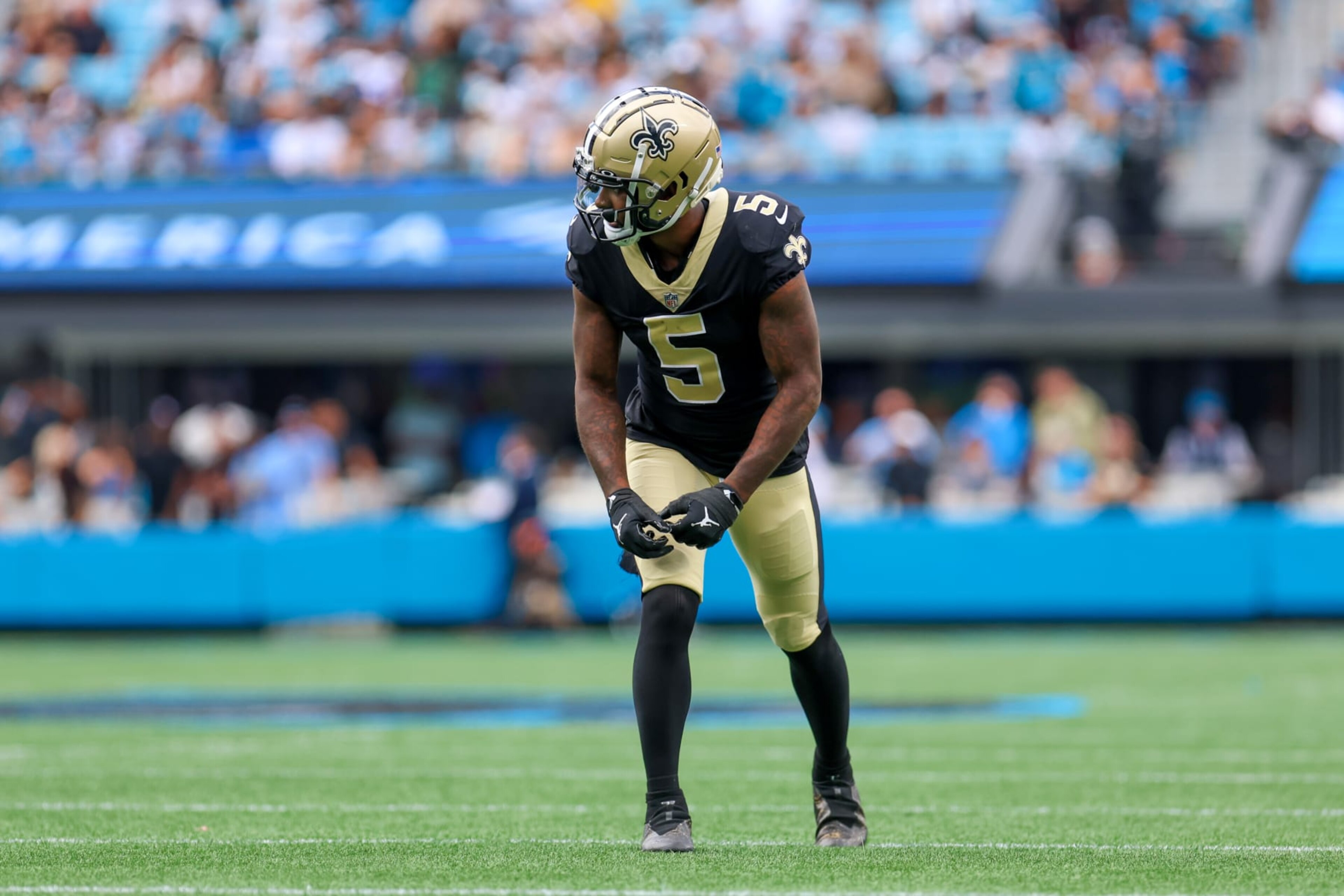 CHARLOTTE, NC - SEPTEMBER 25: Jarvis Landry (5) of the New Orleans Saints lines up and awaits the snap during a football game between the Carolina Panthers and the New Orleans Saints on Sep 25, 2022, at Bank of America Stadium in Charlotte, NC. (Photo by David Jensen/Icon Sportswire via Getty Images) CHARLOTTE, NC - SEPTEMBER 25: Jarvis Landry (5) of the New Orleans Saints lines up and awaits the snap during a football game between the Carolina Panthers and the New Orleans Saints on Sep 25, 2022, at Bank of America Stadium in Charlotte, NC. (Photo by David Jensen/Icon Sportswire via Getty Images)