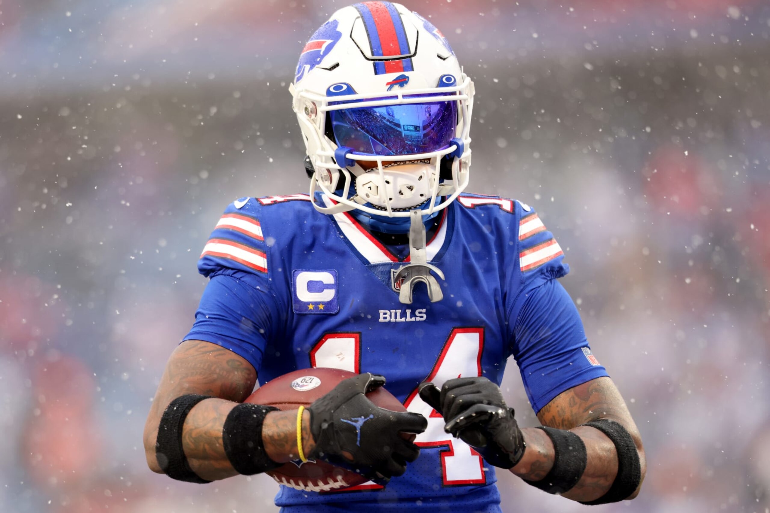 ORCHARD PARK, NEW YORK - JANUARY 22: Stefon Diggs #14 of the Buffalo Bills warms up prior to a game against the Cincinnati Bengals in the AFC Divisional Playoff game at Highmark Stadium on January 22, 2023 in Orchard Park, New York. (Photo by Bryan M. Bennett/Getty Images) ORCHARD PARK, NEW YORK - JANUARY 22: Stefon Diggs #14 of the Buffalo Bills warms up prior to a game against the Cincinnati Bengals in the AFC Divisional Playoff game at Highmark Stadium on January 22, 2023 in Orchard Park, New York. (Photo by Bryan M. Bennett/Getty Images)