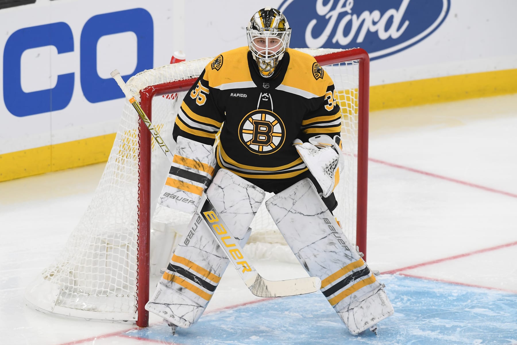 BOSTON, MASSACHUSETTS - NOVEMBER 17: Linus Ullmark #35 of the Boston Bruins skates against the Philadelphia Flyers at the TD Garden on November 17, 2022 in Boston, Massachusetts. (Photo by Steve Babineau/NHLI via Getty Images)