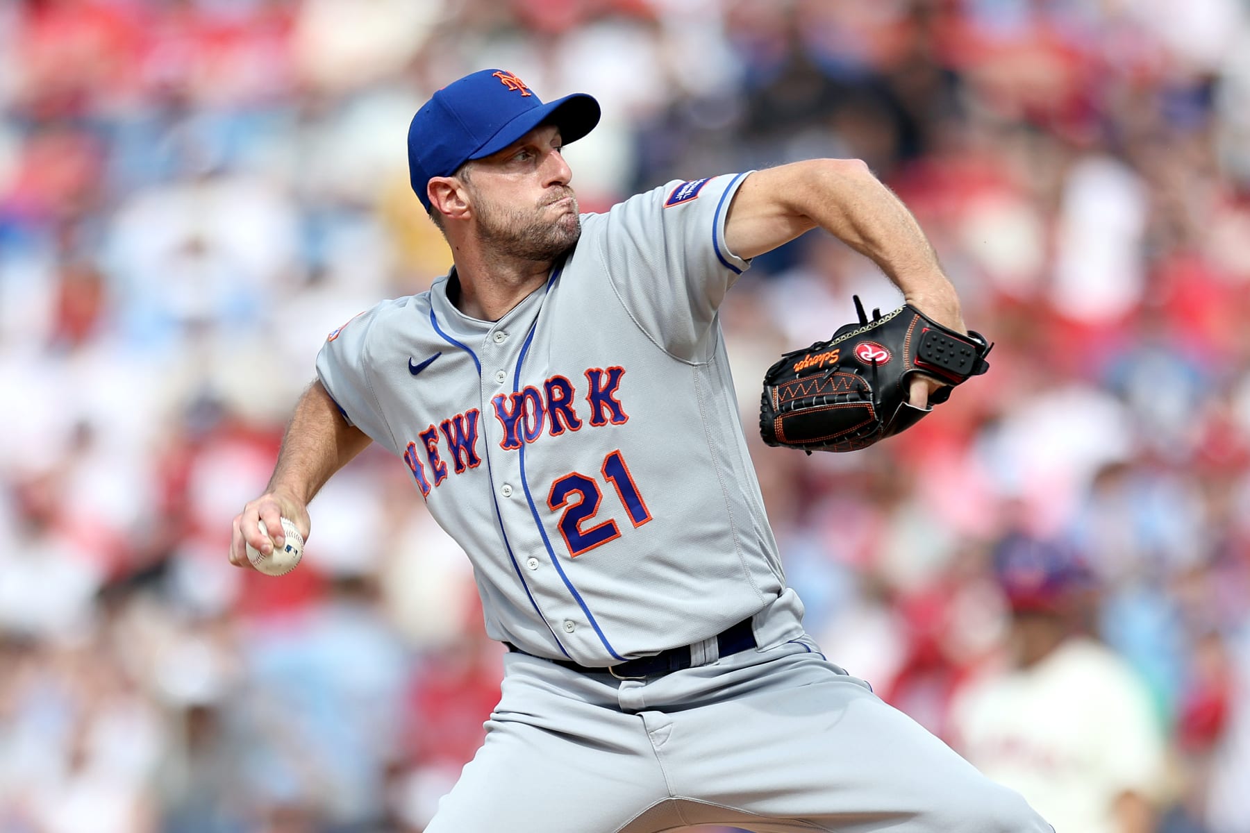 PHILADELPHIA, PENNSYLVANIA - JUNE 24: Max Scherzer #21 of the New York Mets pitches during the first inning against the Philadelphia Phillies at Citizens Bank Park on June 24, 2023 in Philadelphia, Pennsylvania. (Photo by Tim Nwachukwu/Getty Images)