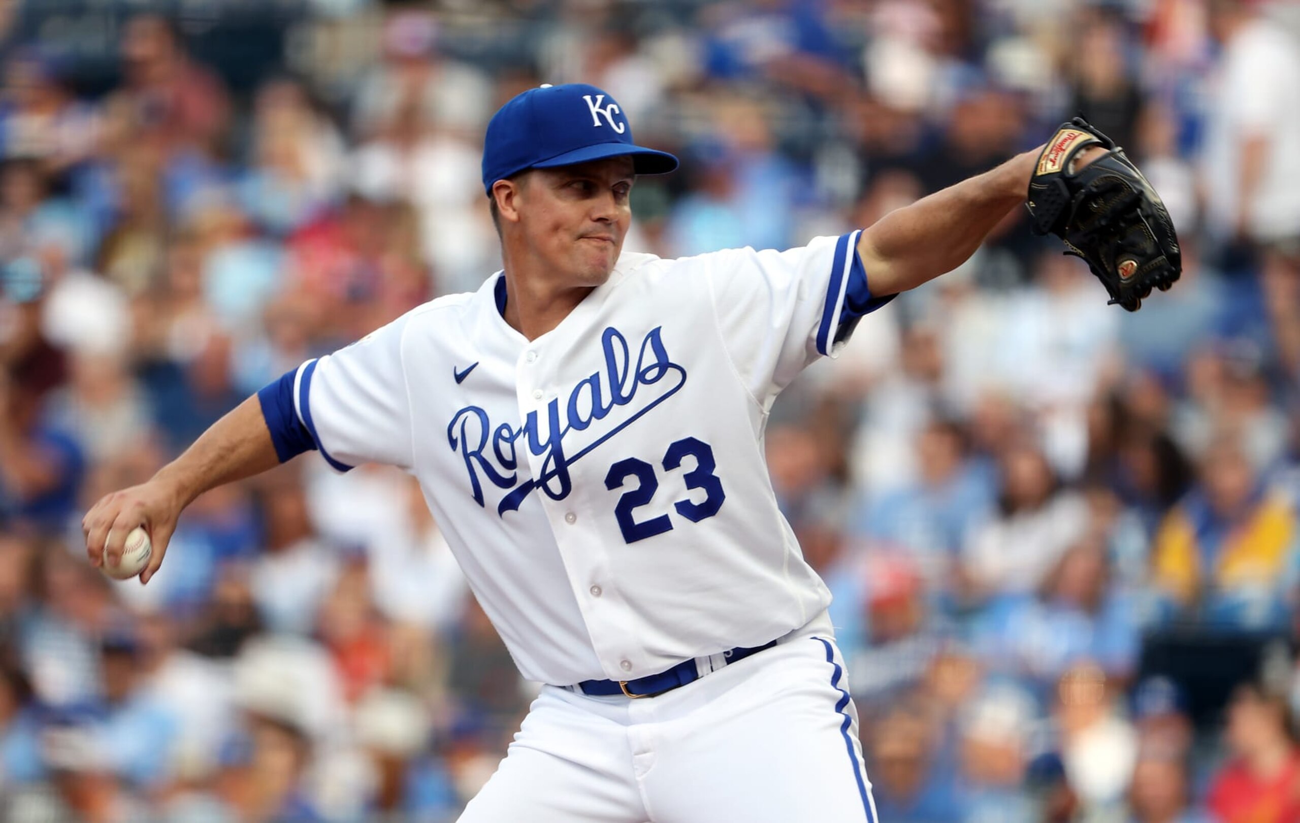 KANSAS CITY, MISSOURI - JUNE 12:  Starting pitcher Zack Greinke #23 of the Kansas City Royals pitches during the 1st inning of the game against the Cincinnati Reds at Kauffman Stadium on June 12, 2023 in Kansas City, Missouri. (Photo by Jamie Squire/Getty Images)