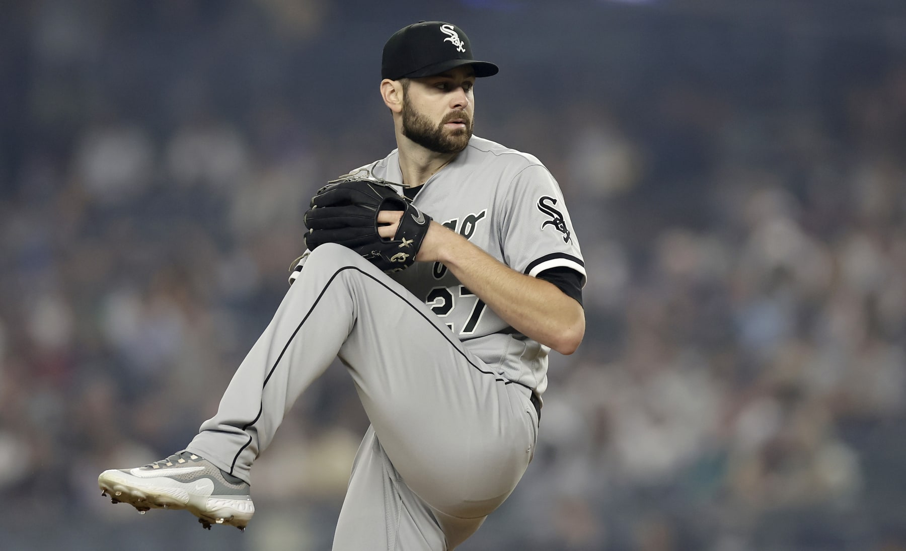 NEW YORK, NEW YORK - JUNE 06: (NEW YORK DAILIES OUT)  Lucas Giolito #27 of the Chicago White Sox in action against the New York Yankees at Yankee Stadium on June 6, 2023 in Bronx, New York. The White Sox defeated the Yankees 3-2. (Photo by Jim McIsaac/Getty Images)