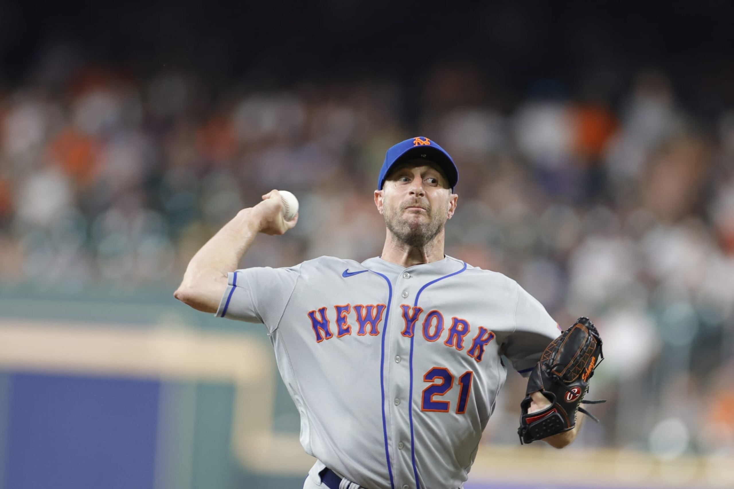 HOUSTON, TEXAS - JUNE 19: Max Scherzer #21 of the New York Mets delivers a pitch during the first inning against the Houston Astros at Minute Maid Park on June 19, 2023 in Houston, Texas. (Photo by Carmen Mandato/Getty Images) HOUSTON, TEXAS - JUNE 19: Max Scherzer #21 of the New York Mets delivers a pitch during the first inning against the Houston Astros at Minute Maid Park on June 19, 2023 in Houston, Texas. (Photo by Carmen Mandato/Getty Images)