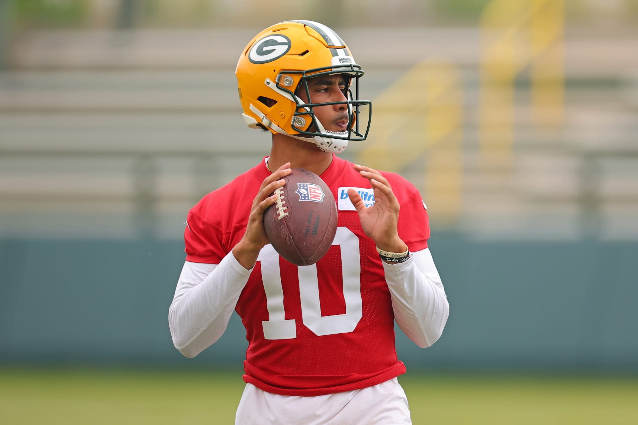 ASHWAUBENON, WISCONSIN - MAY 31: Jordan Love #10 of the Green Bay Packers participates in an OTA practice session at Don Hutson Center on May 31, 2023 in Ashwaubenon, Wisconsin. (Photo by Stacy Revere/Getty Images) ASHWAUBENON, WISCONSIN - MAY 31: Jordan Love #10 of the Green Bay Packers participates in an OTA practice session at Don Hutson Center on May 31, 2023 in Ashwaubenon, Wisconsin. (Photo by Stacy Revere/Getty Images)