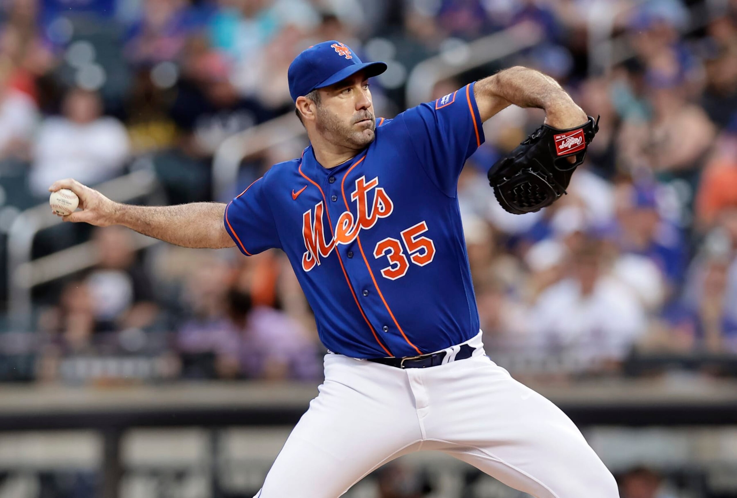 NEW YORK, NEW YORK - JUNE 26:  Justin Verlander #35 of the New York Mets in action against the Milwaukee Brewers at Citi Field on June 26, 2023 in New York City. The Brewers defeated the Mets 2-1. (Photo by Jim McIsaac/Getty Images)