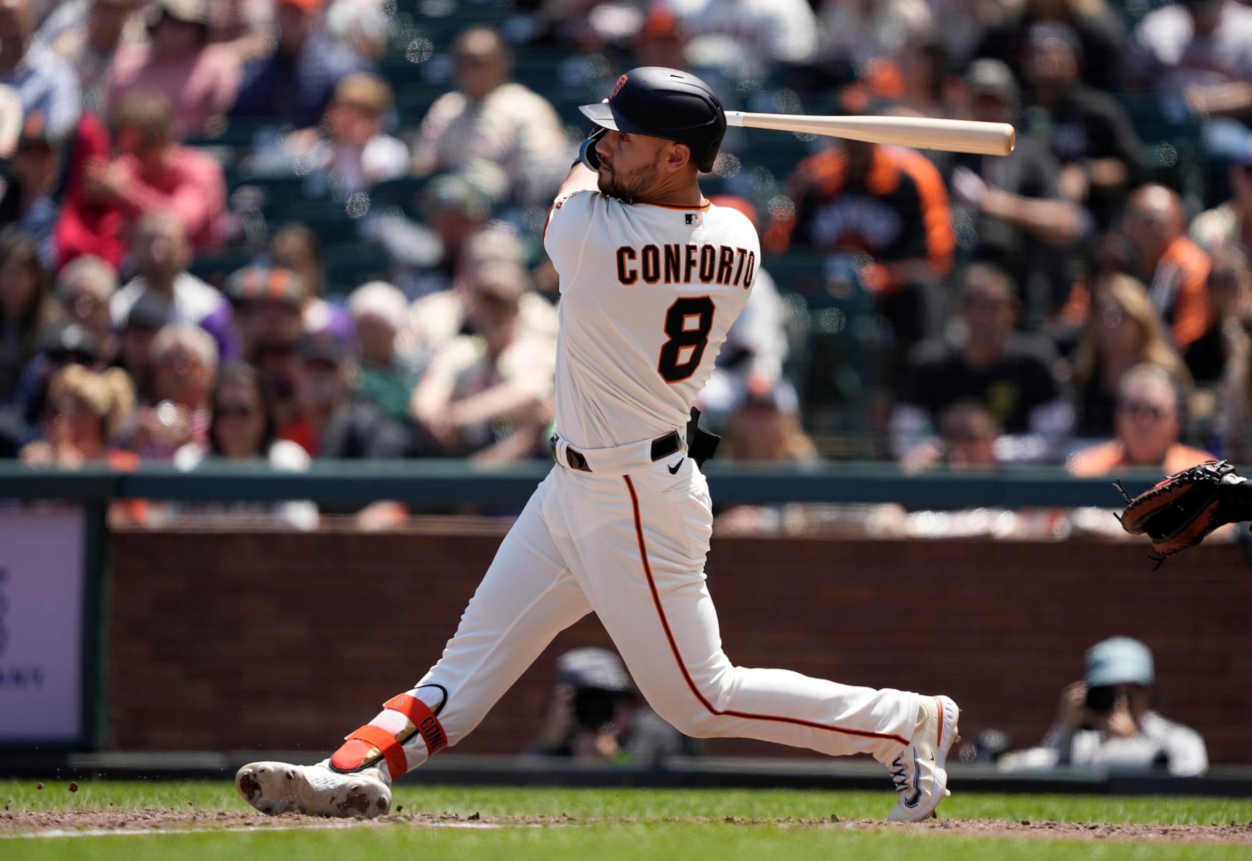 SAN FRANCISCO, CALIFORNIA - JUNE 24: Michael Conforto #8 of the San Francisco Giants bats against the Arizona Diamondbacks in the bottom of the fifth inning at Oracle Park on June 24, 2023 in San Francisco, California. (Photo by Thearon W. Henderson/Getty Images)