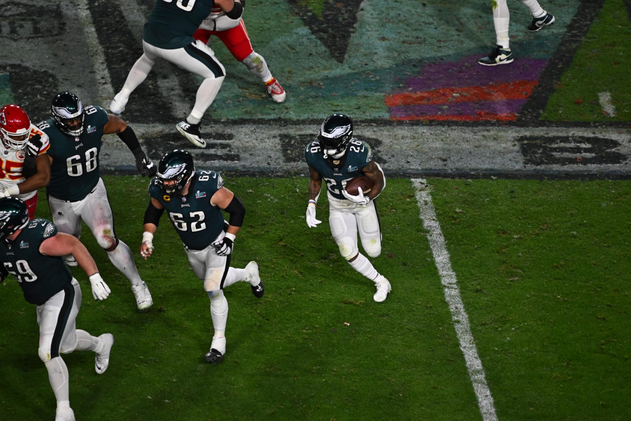 Football: Super Bowl LVII: Philadelphia Eagles Miles Sanders (26) in action, runs the football vs Kansas City Chiefs at State Farm Stadium. 
Glendale, AZ 2/12/2023
CREDIT: John W. McDonough (Photo by John W. McDonough/Sports Illustrated via Getty Images) (Set Number: X164305 TK1)