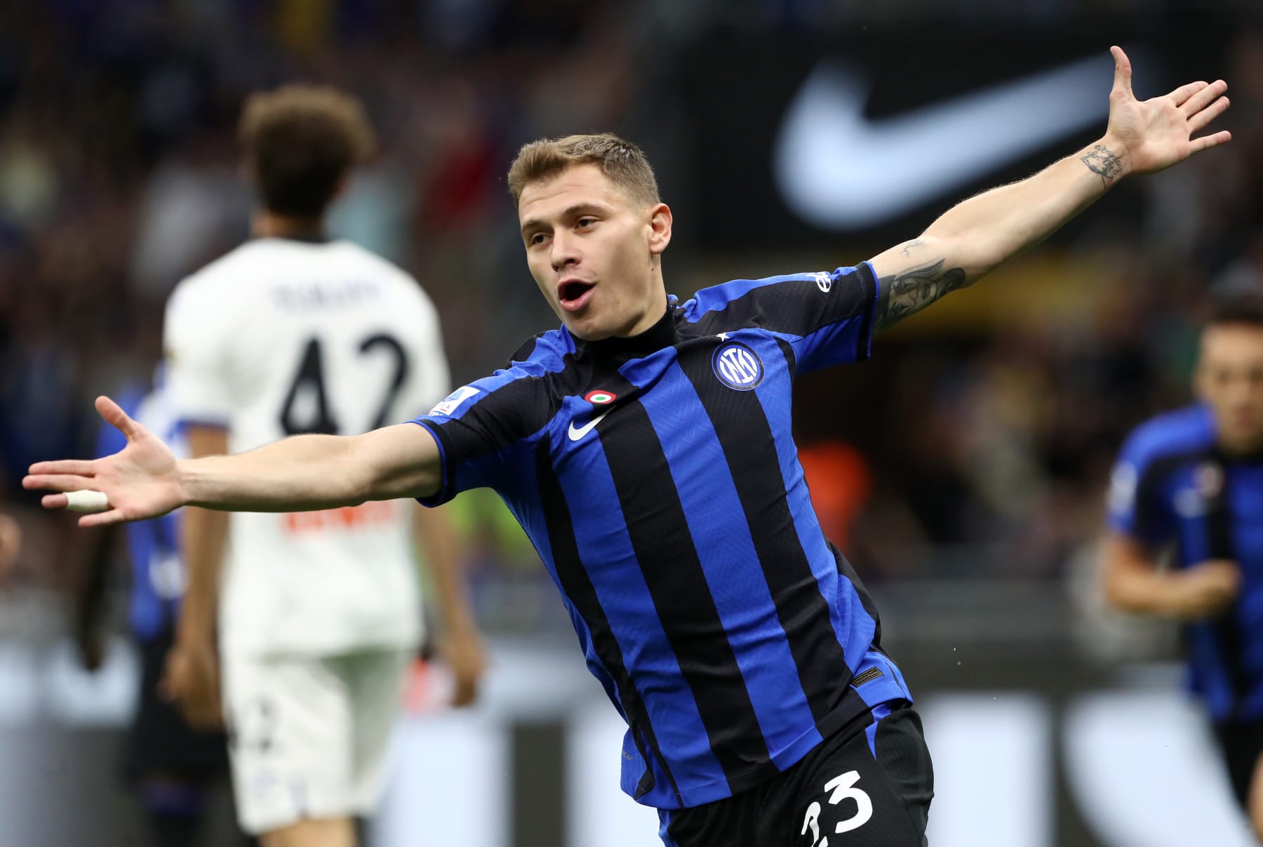 MILAN, ITALY - MAY 27: Nicolo Barella of FC Internazionale celebrates after scoring the team's second goal during the Serie A match between FC Internazionale and Atalanta BC at Stadio Giuseppe Meazza on May 27, 2023 in Milan, Italy. (Photo by Marco Luzzani/Getty Images)