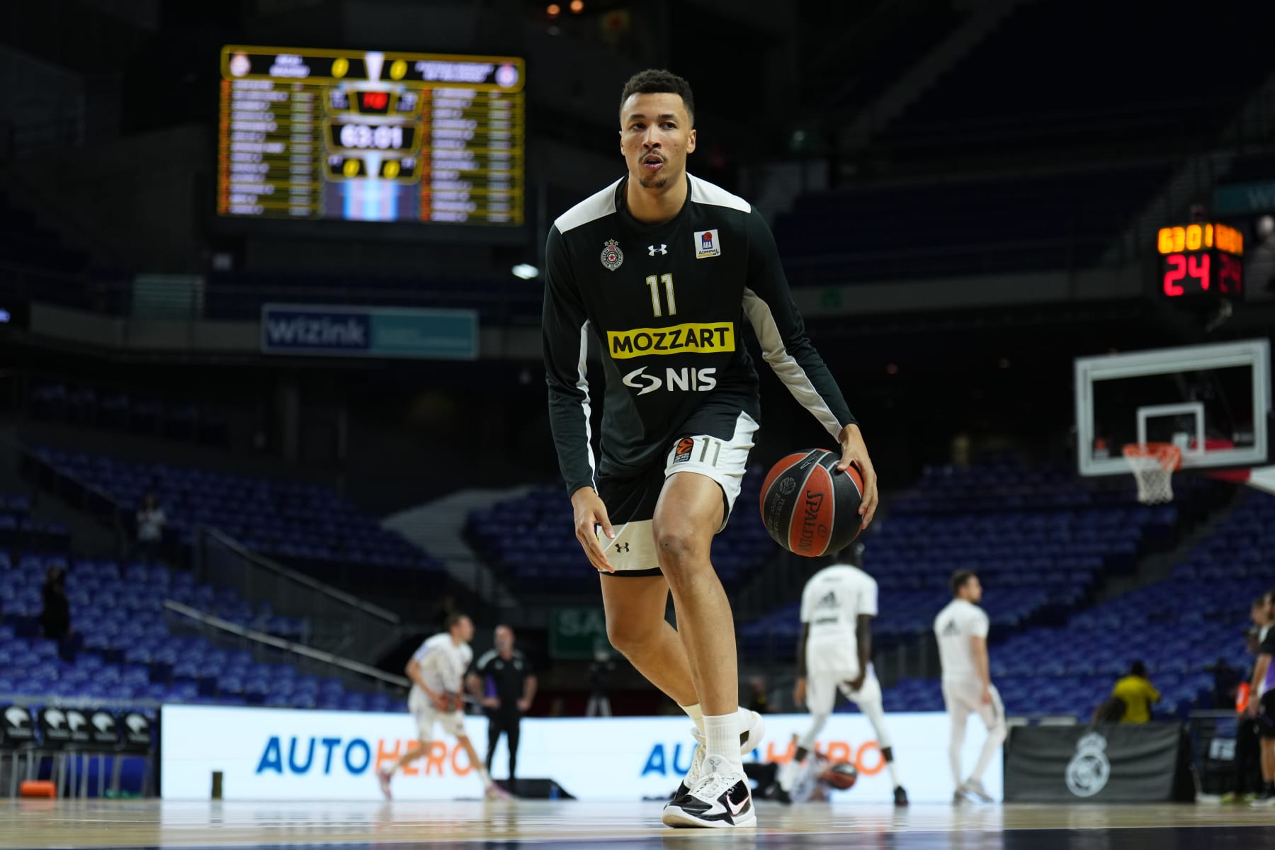 MADRID, SPAIN - MAY 10: Dante Exum, #11 of Partizan Mozzart Bet Belgrade warms up prior to the 2022/2023 Turkish Airlines EuroLeague Play Offs Game 5 match between Real Madrid and Partizan Mozzart Bet Belgrade at WiZink Center on May 10, 2023 in Madrid, Spain. (Photo by Angel Martinez/Euroleague Basketball via Getty Images)